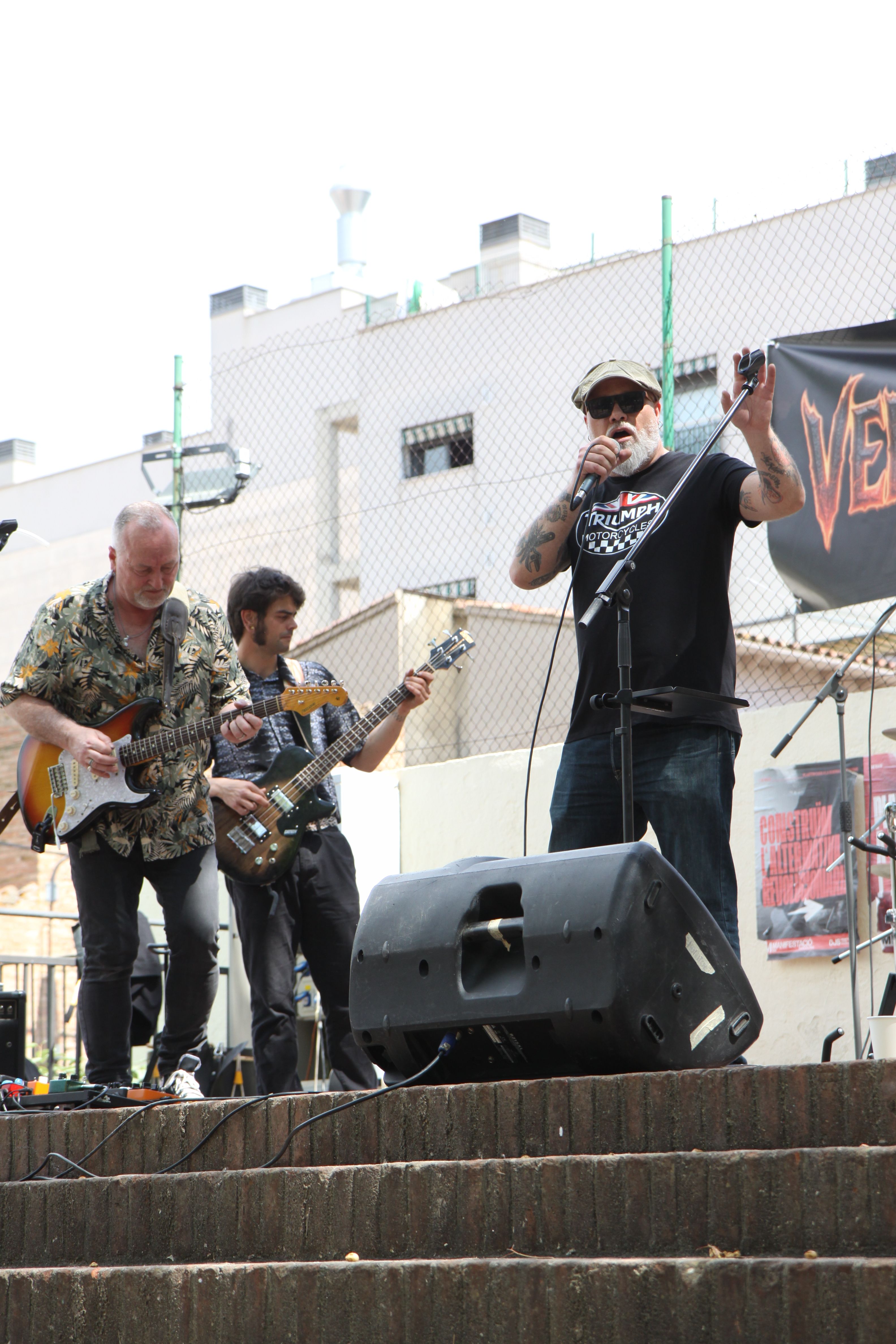  El primer Vermut Diabòlic omple la plaça Jaume Grau de xerinola. Foto: Laia Jubany