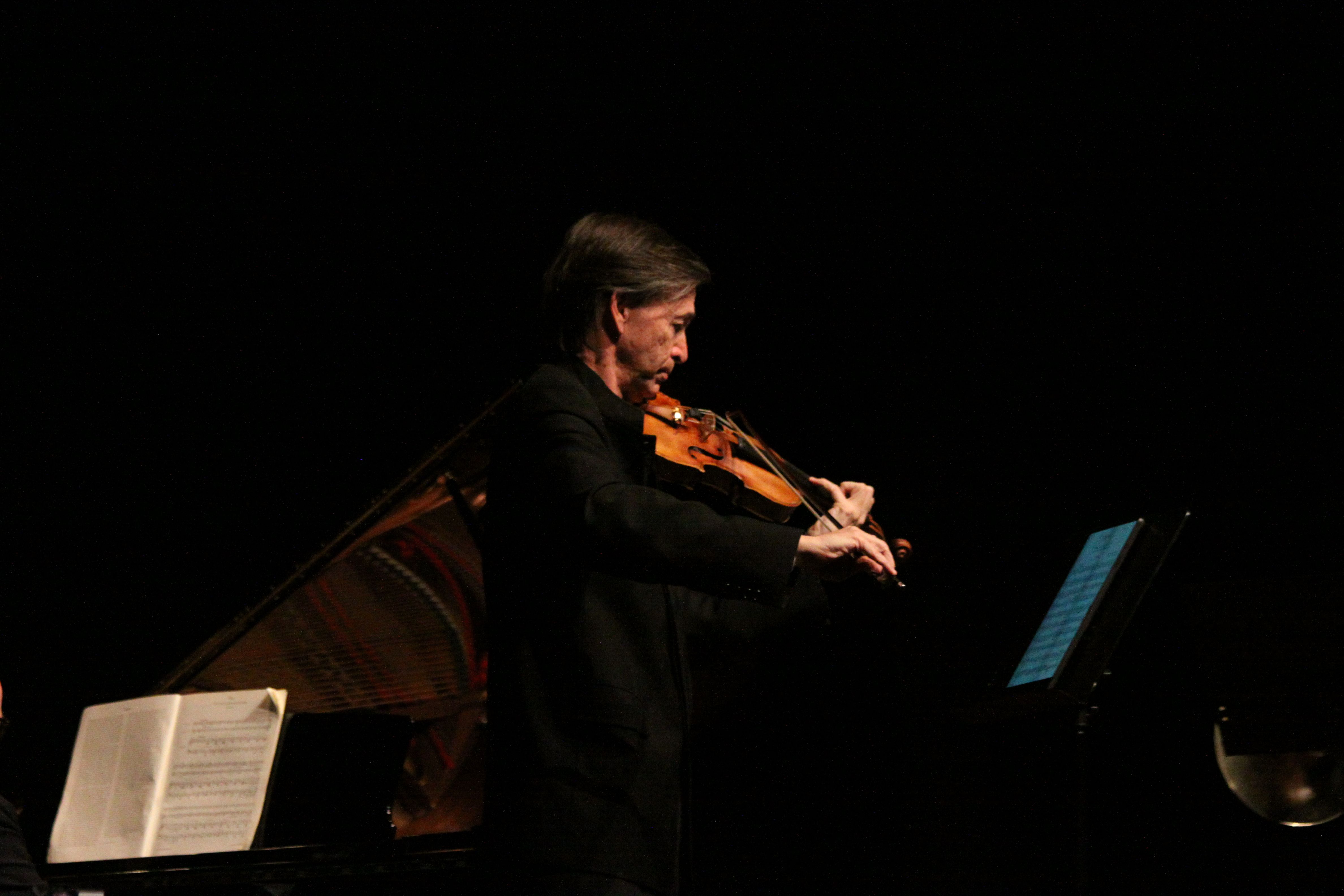 Kai Gleusteen al violí. Foto: Laia Jubany