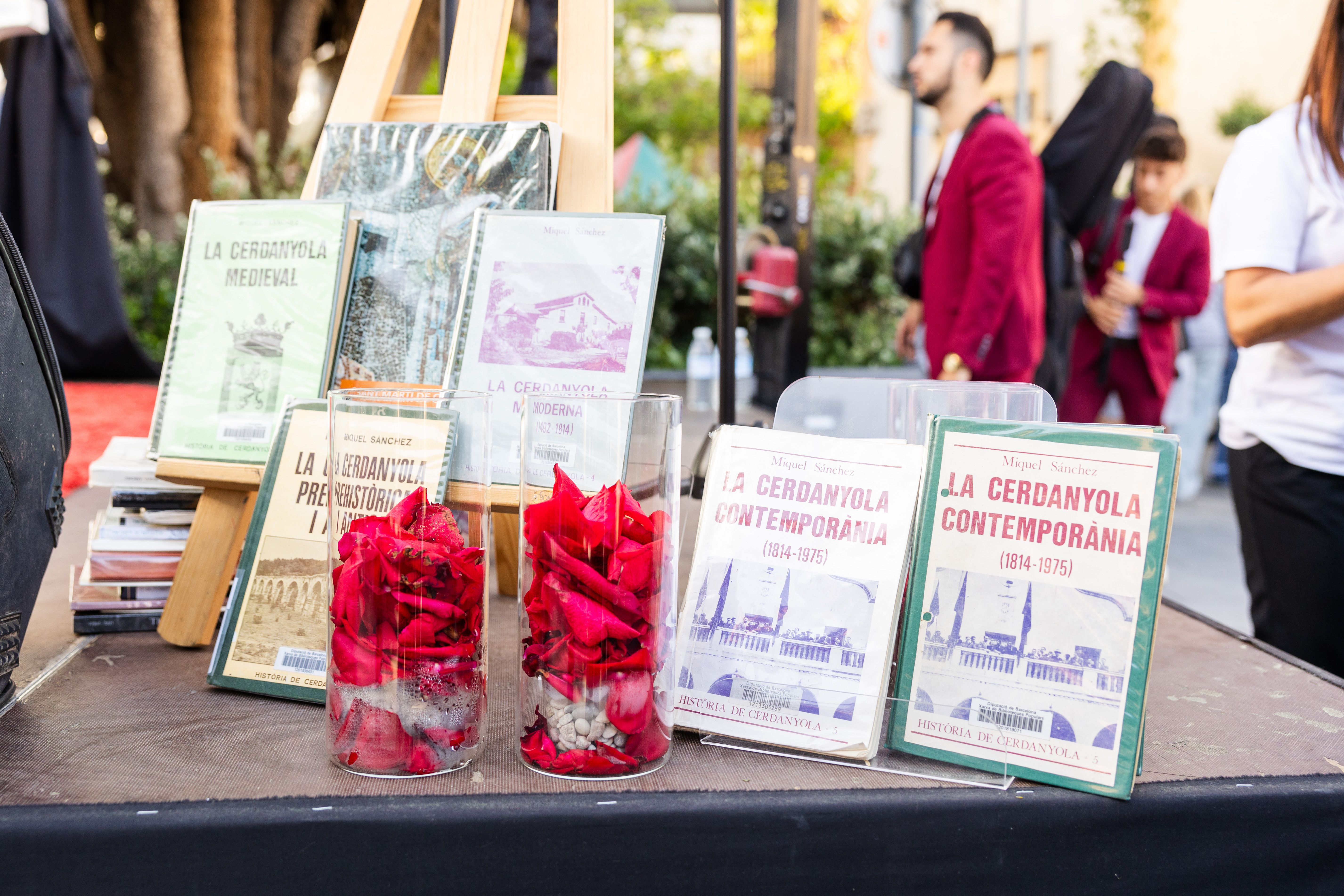 Llibres de Cerdanyola preparats per ser llegits durant la Marató de Lectura de Sant Jordi. FOTO Arnau Padilla
