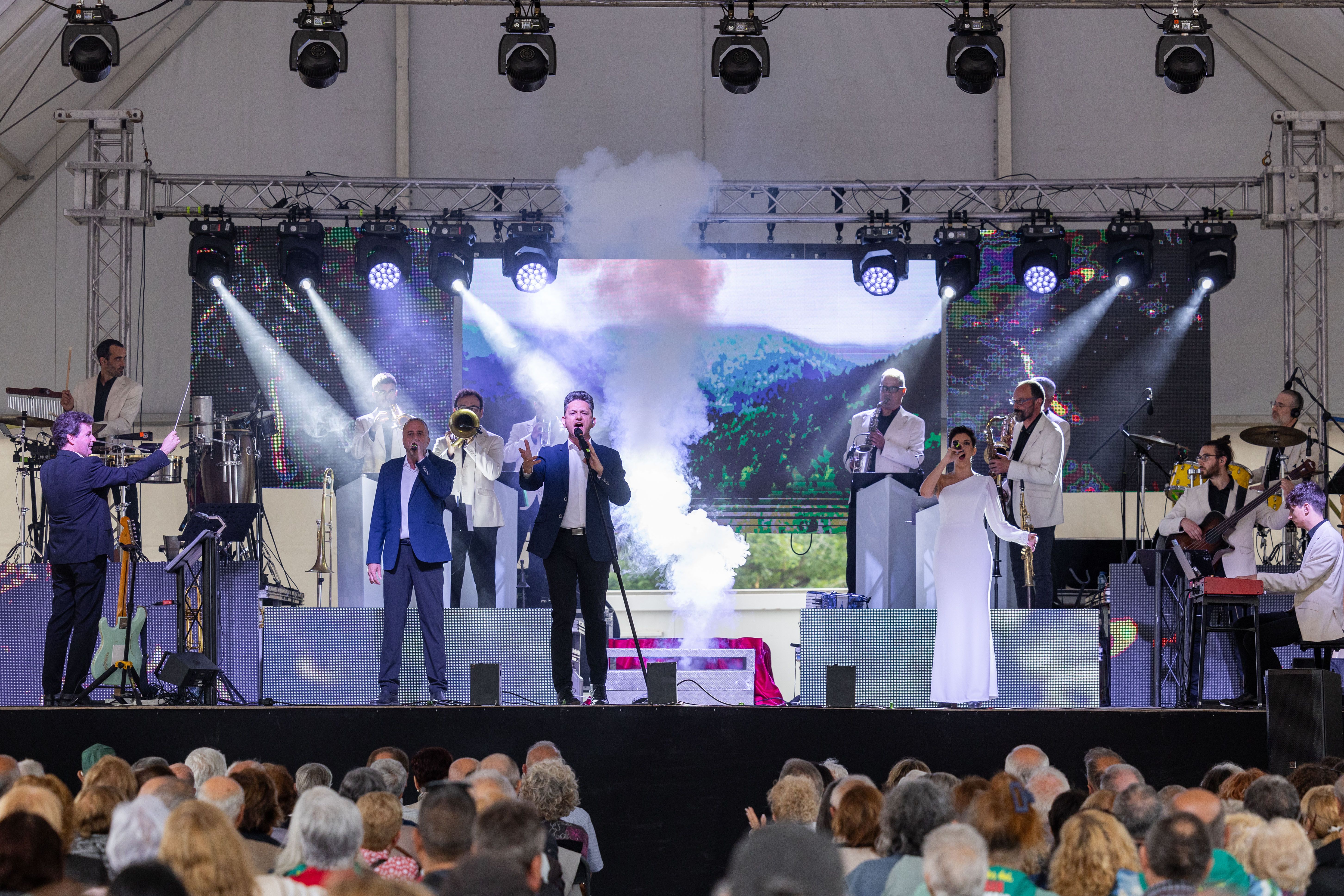 L’Orquestra Venus, en directe al Parc del Turonet, amb un repertori per a tots els públics. FOTO: Arnau Padilla