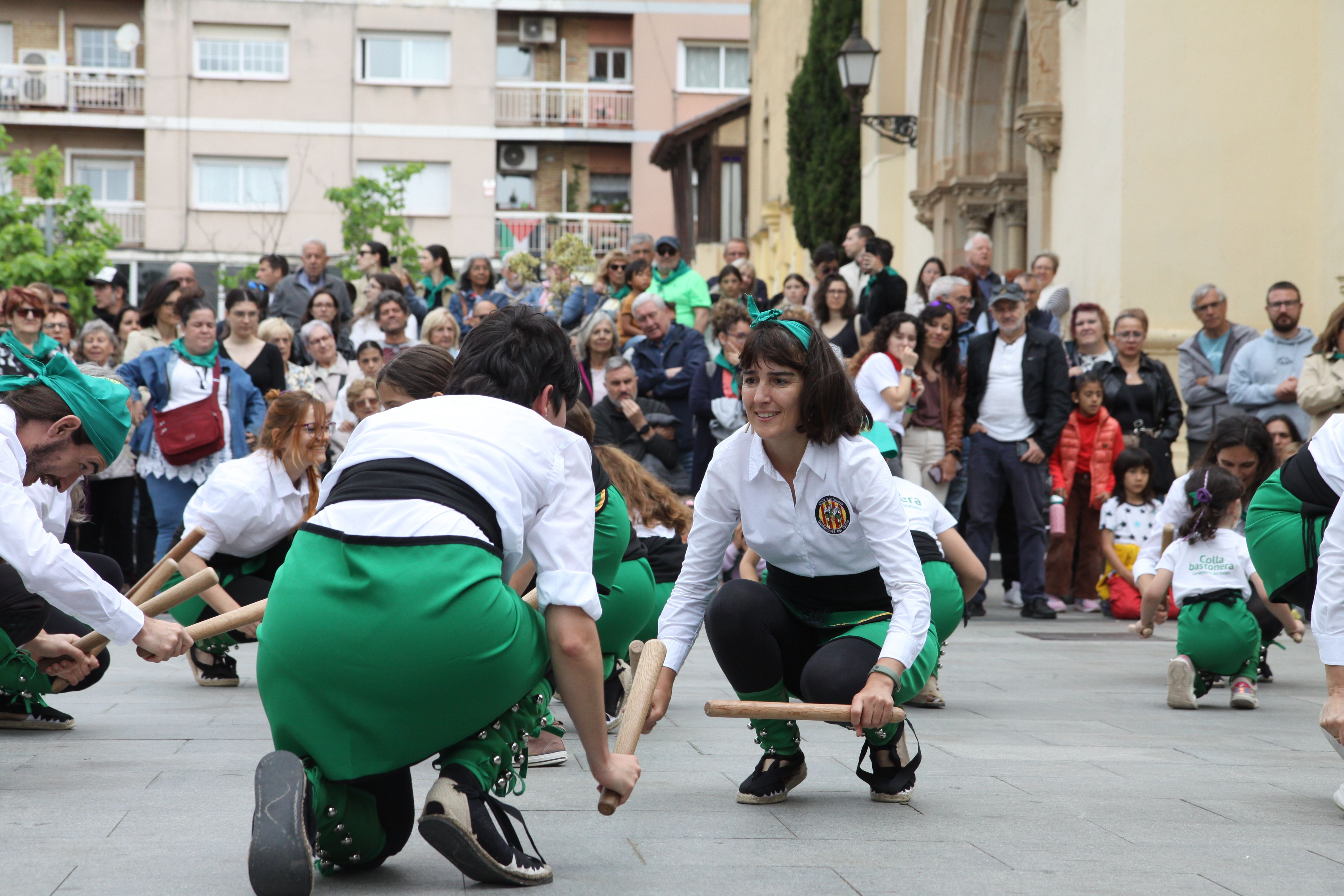 Ball de bastons durant el Roser de Maig 2026. Foto: Laia Jubany