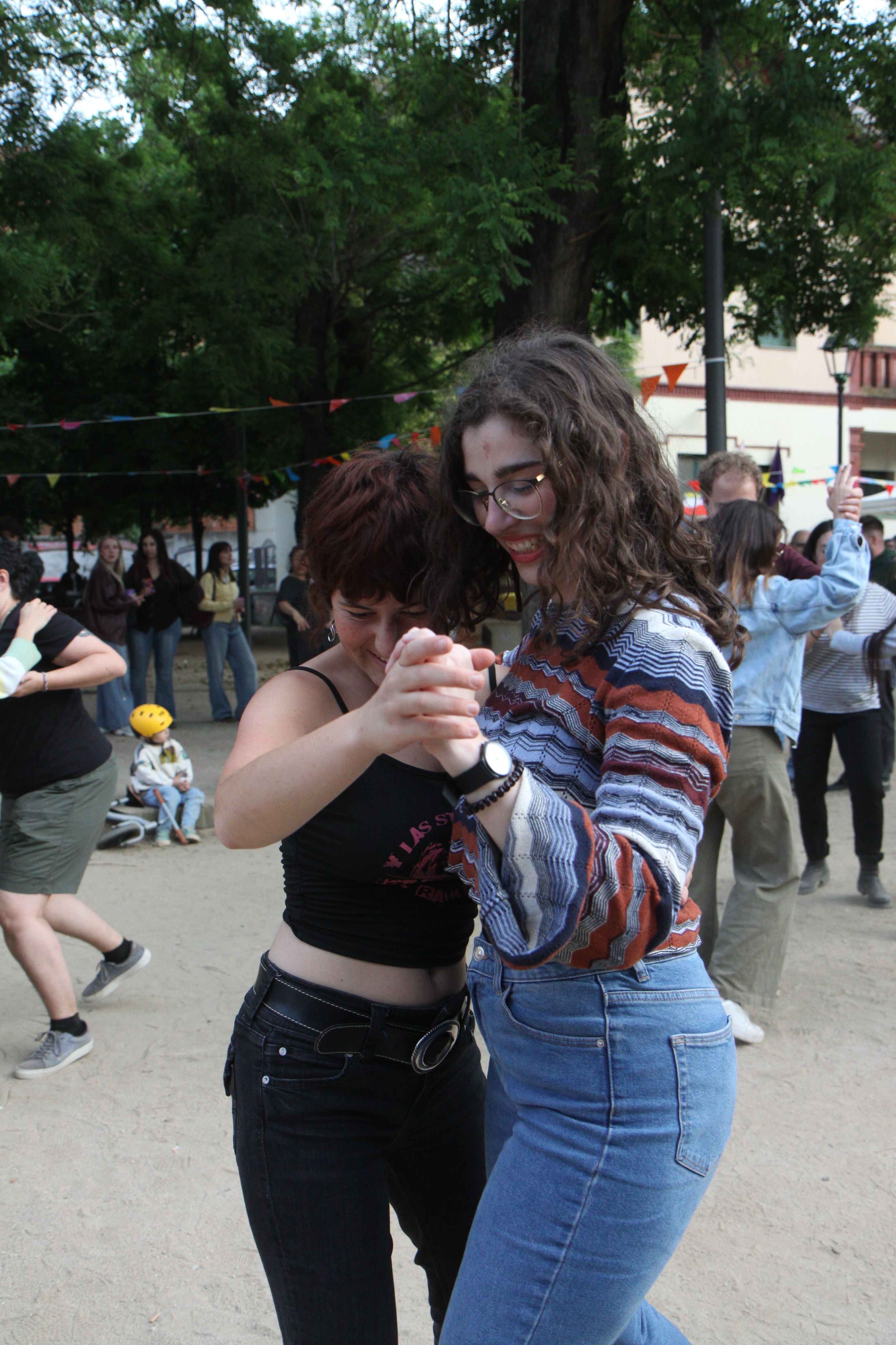 Danses tradicionals a les Festes Alternatives 2026. Foto: Laia Jubany