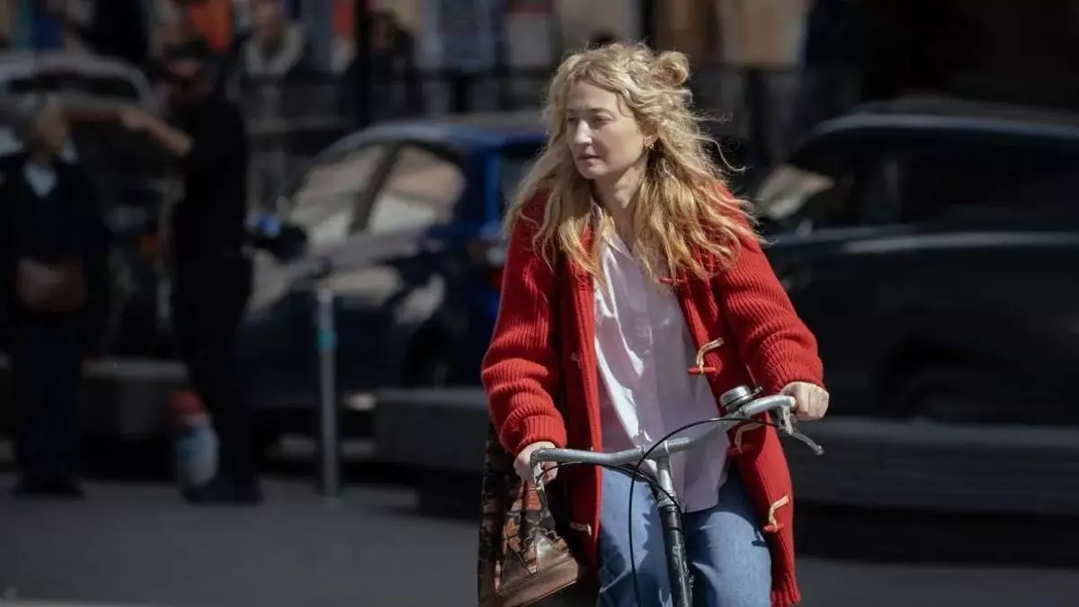 L'actriu Alba Rohrwacher, en un fotograma del film 'Tres adioses', dirigida per Isabel Coixet. FOTO: EP