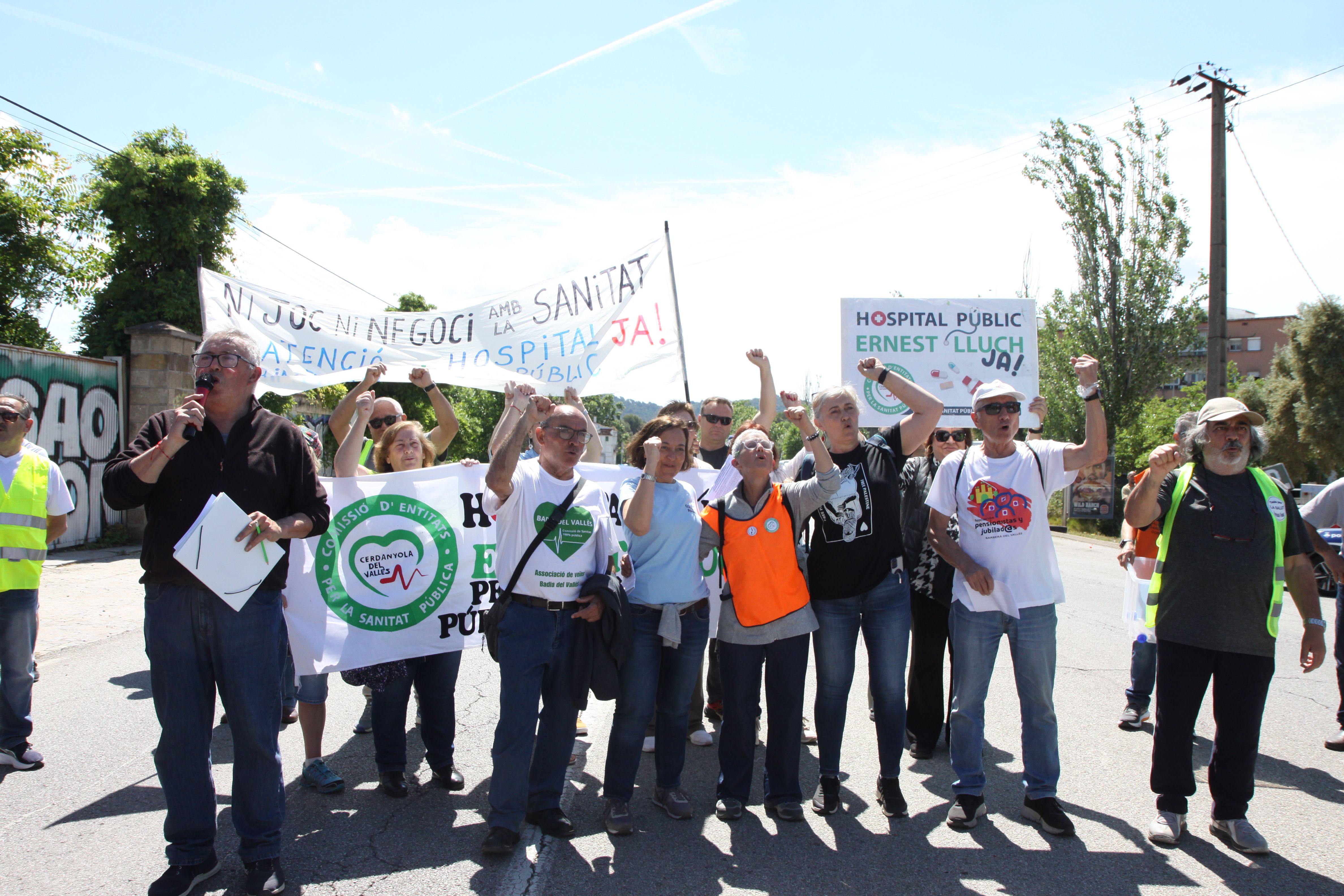 Manifestació unitaria per la sanitat pública i la construcció de l'Ernest Lluch. Foto: Laia Jubany