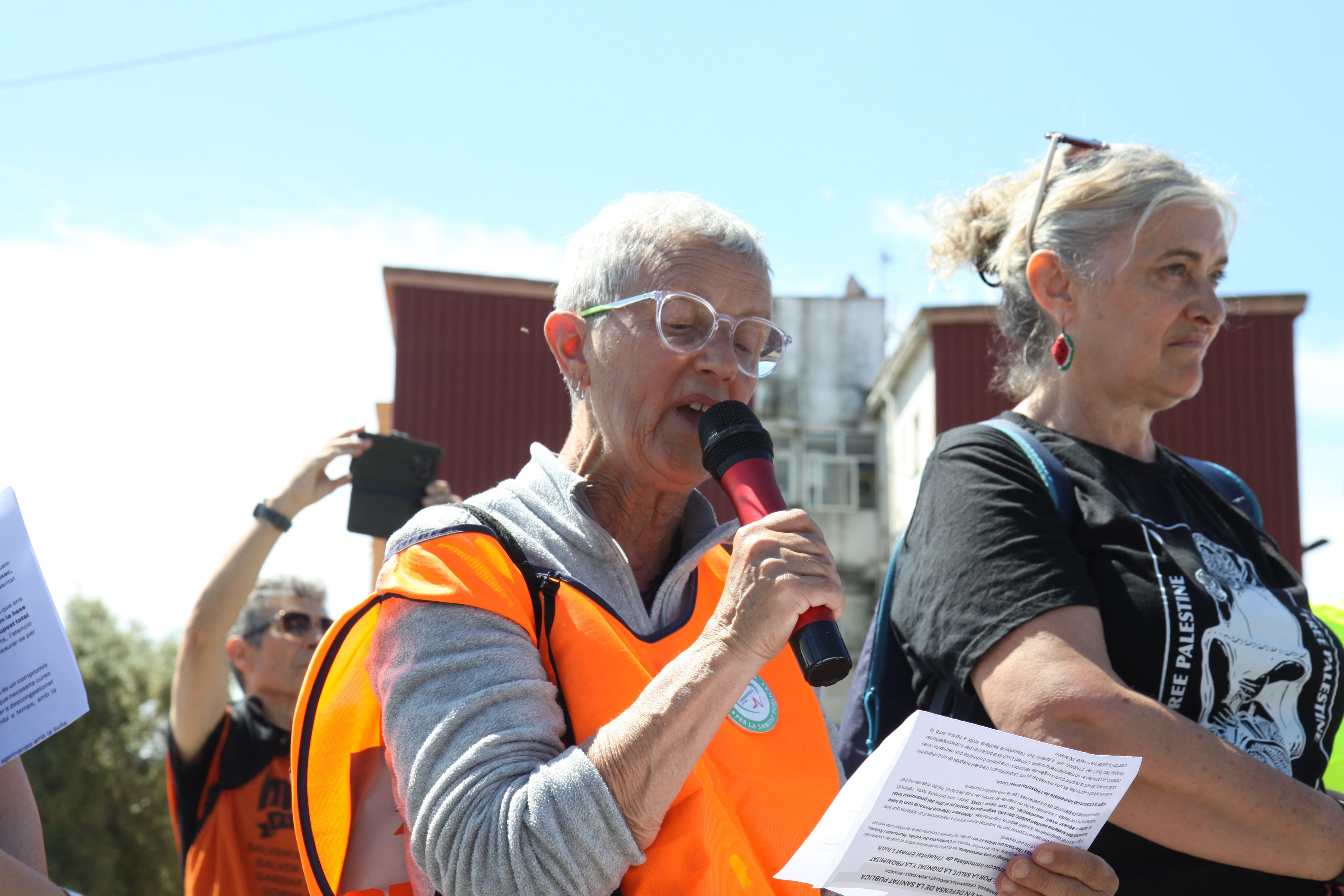 Manifestació unitària per la sanitat pública i la construcció de l'Ernest Lluch. Foto: Laia Jubany