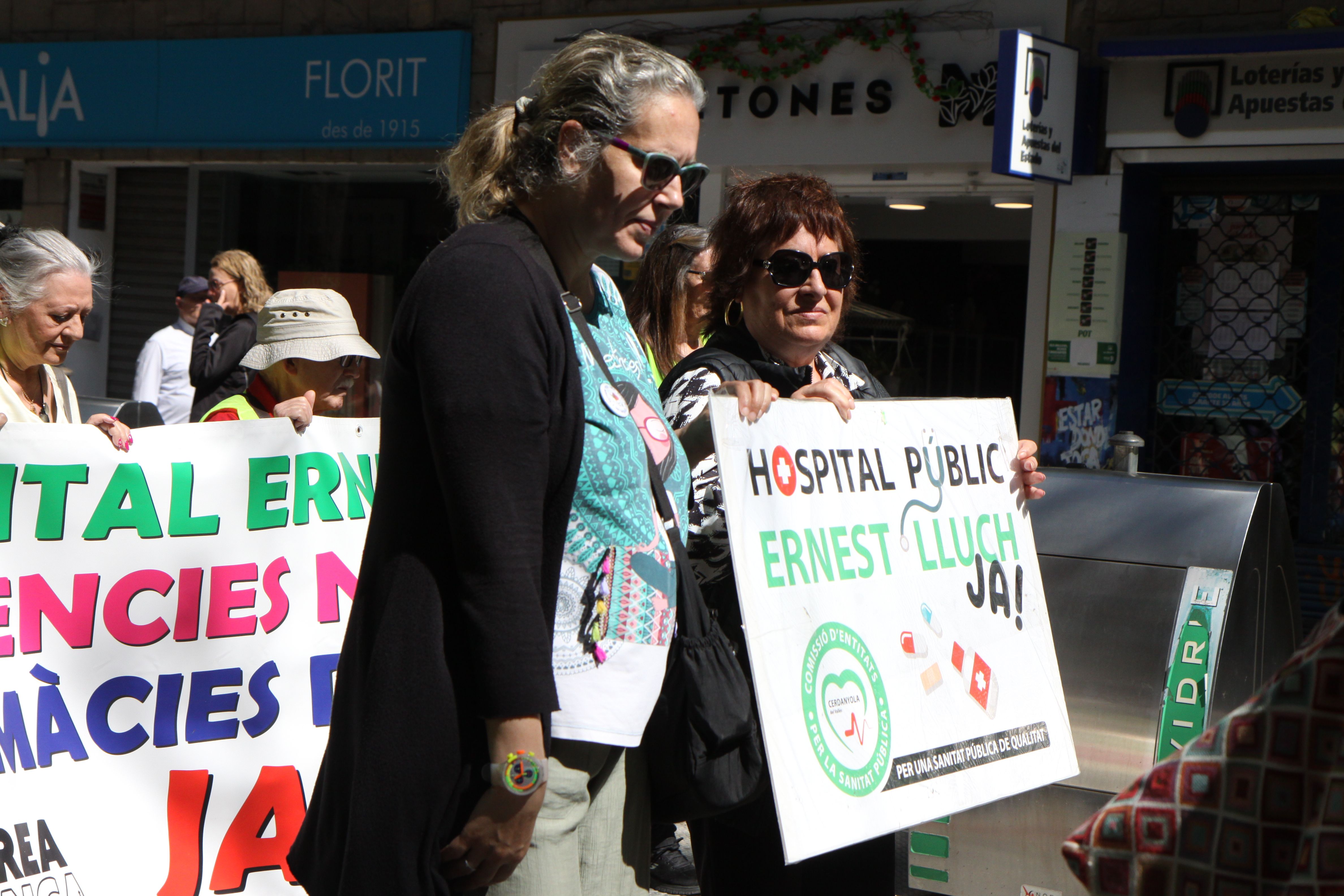 Manifestació unitària per la sanitat pública i la construcció de l'Ernest Lluch. Foto: Laia Jubany