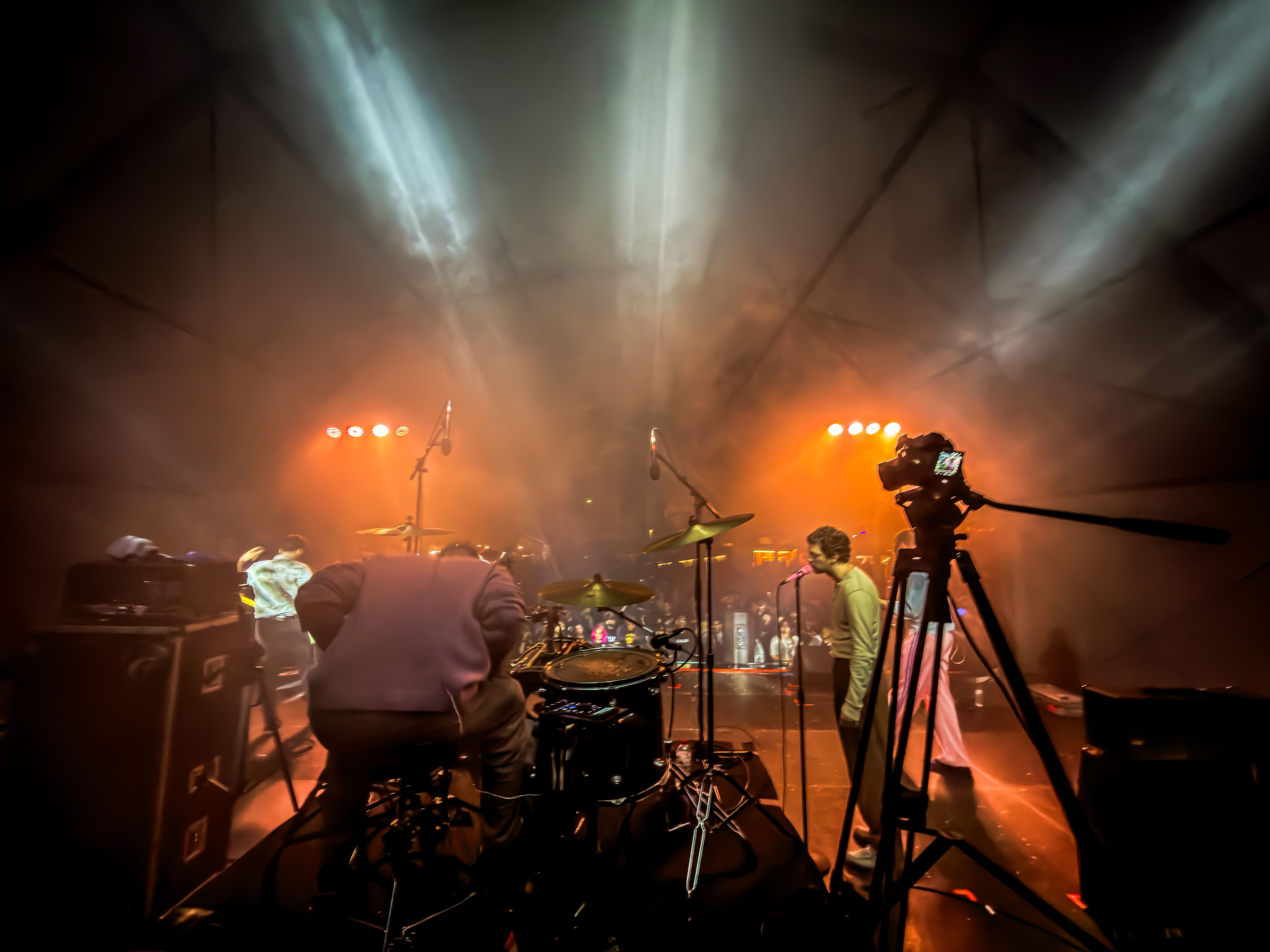 Fuet! en concert a l’Altimira Fest, en una vista des de darrera l'escenari. FOTO: Carme Monclús.