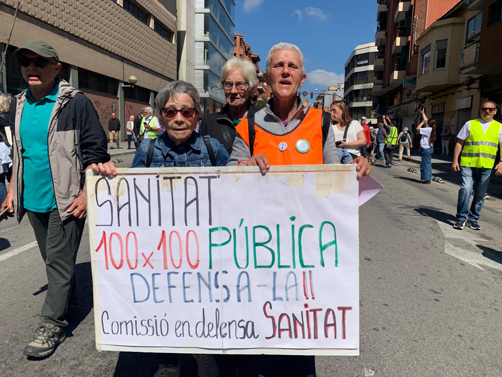 Activisme històric en la manifestació unitària per la sanitat pública i la construcció de l'Ernest Lluch. Foto: Judit Josa