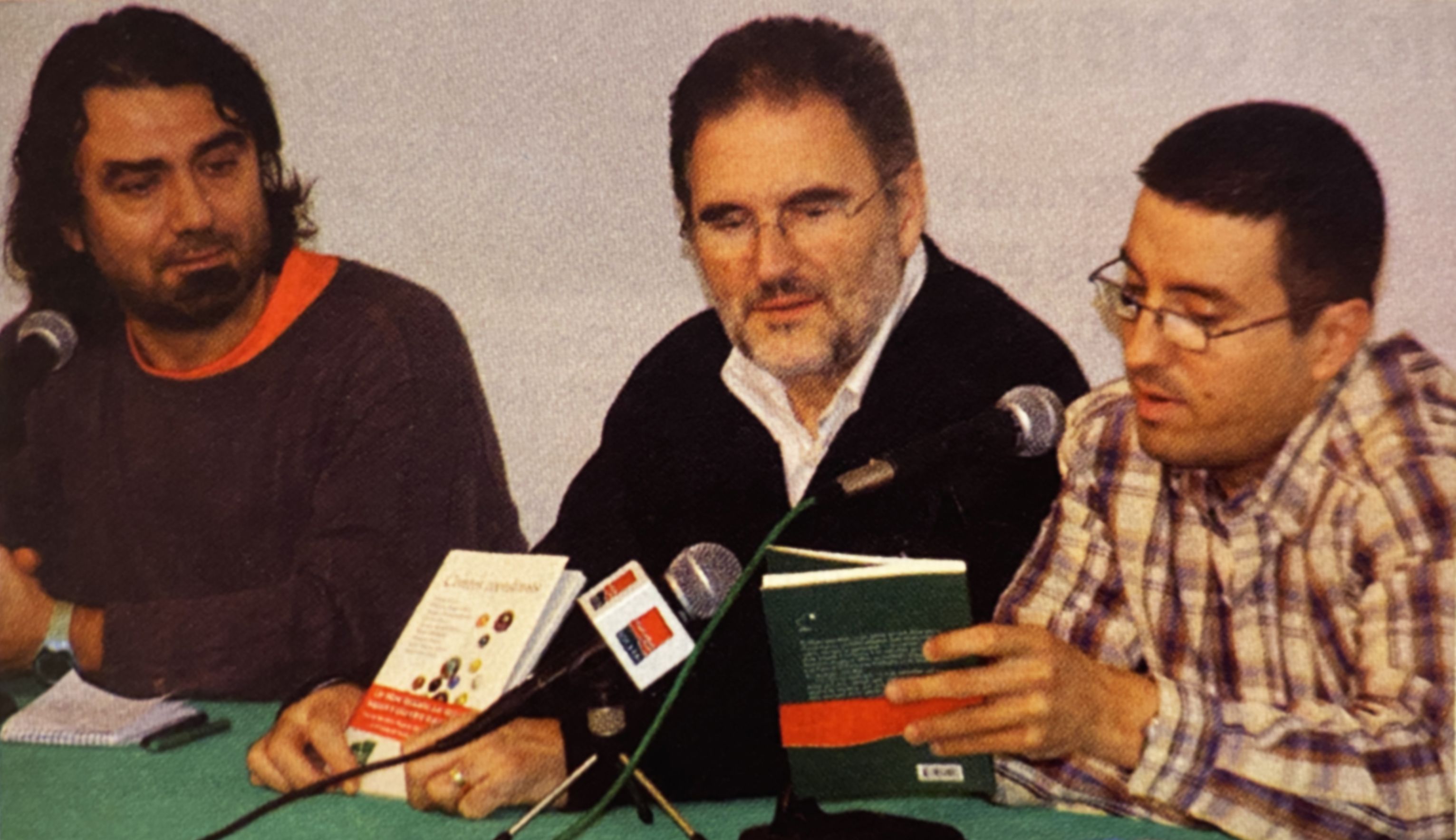 Jordi Jorba, Isidre Grau i Xavier Cases, en la presentació de 'Contes coordinats'. FOTO: Cerdanyola al dia