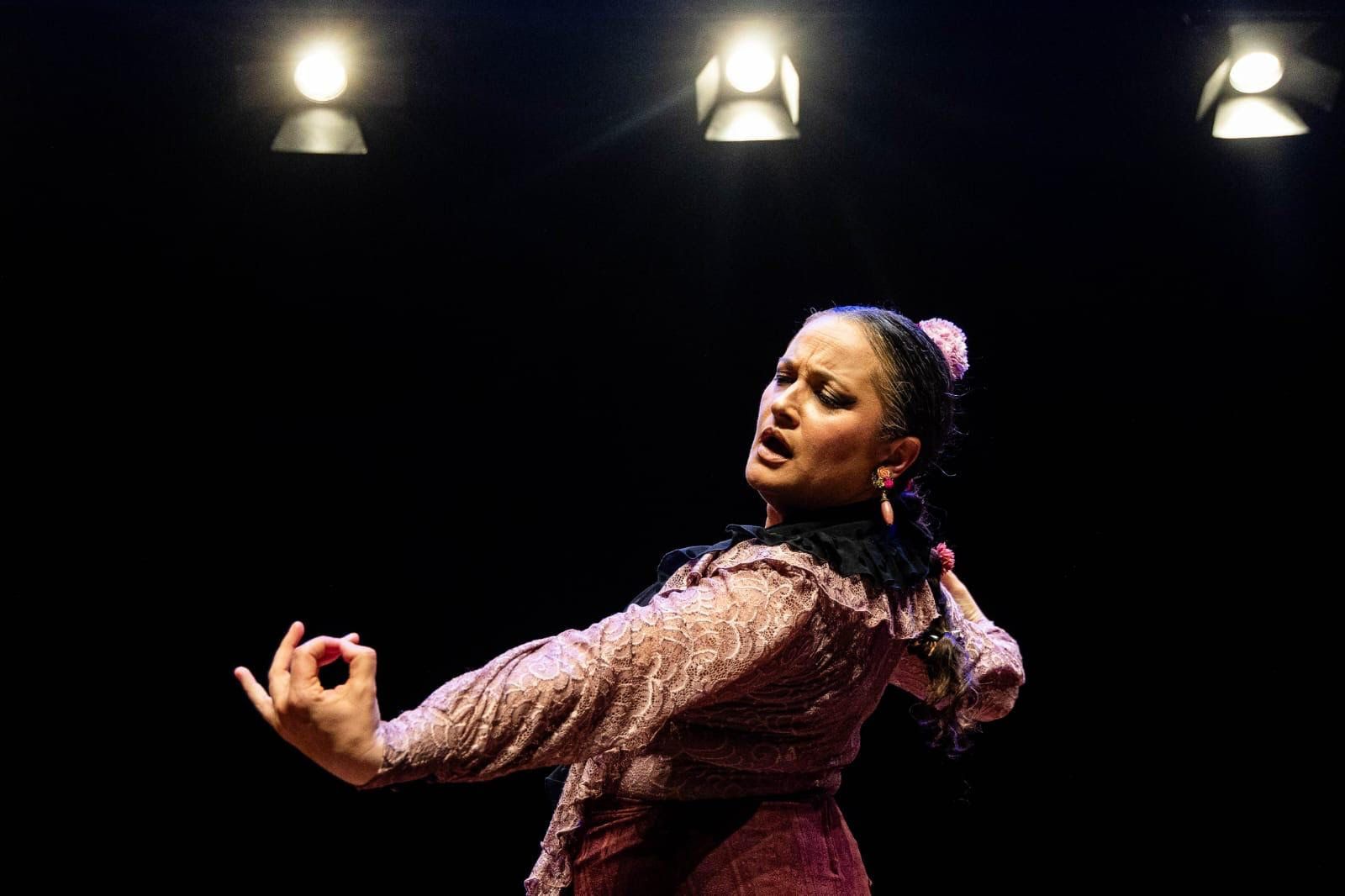 La bailaora cerdanyolenca María Dávila tornarà a pujar a l’escenari del Festival de Cante Jondo, on també actuarà com a representant del planter de la Casa de Andalucía. FOTO: Casa de Andalucía
