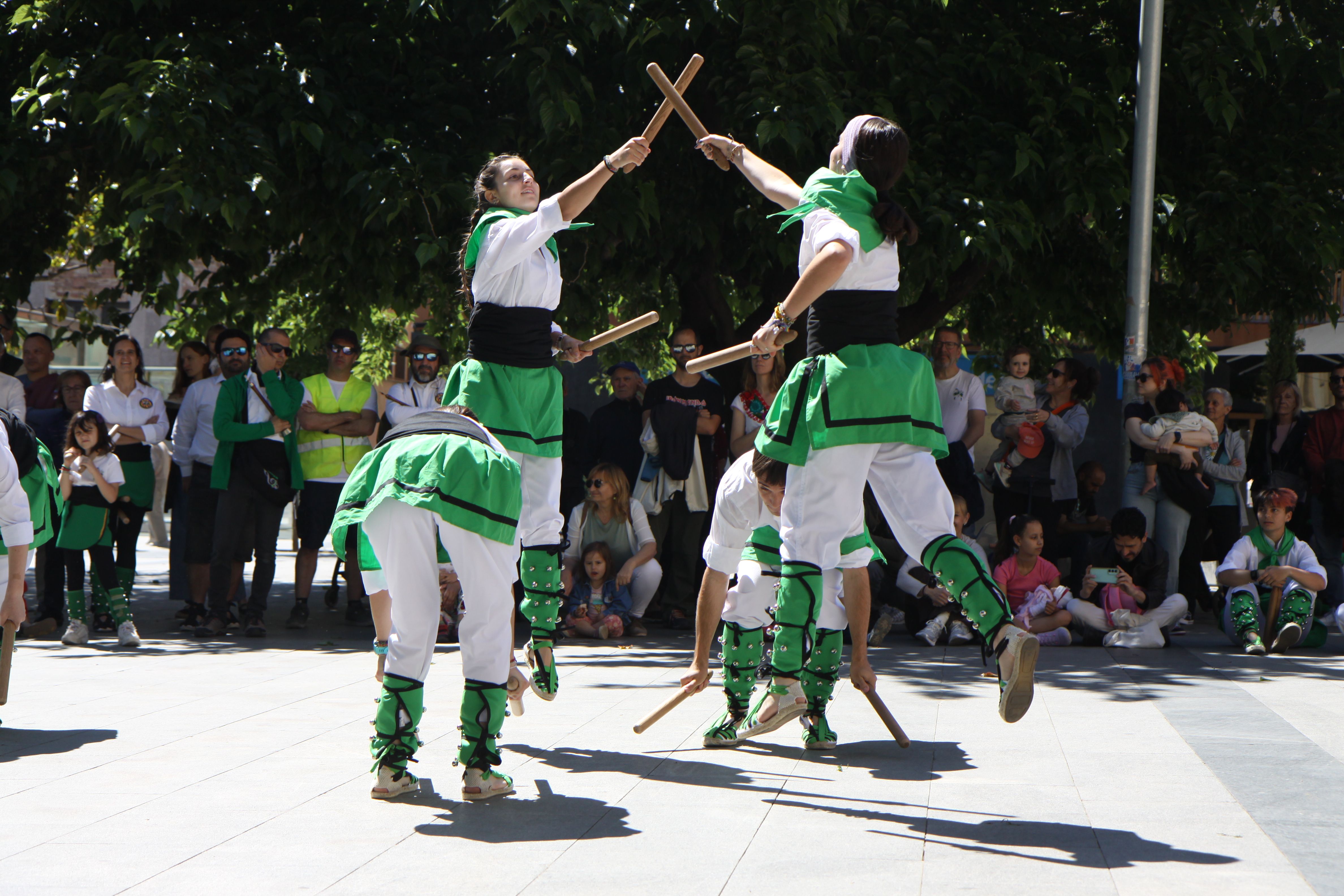 Els Escuradents de la UAB al 2n Aniversari dels Bastoners de Cerdanyola. Foto: Laia Jubany