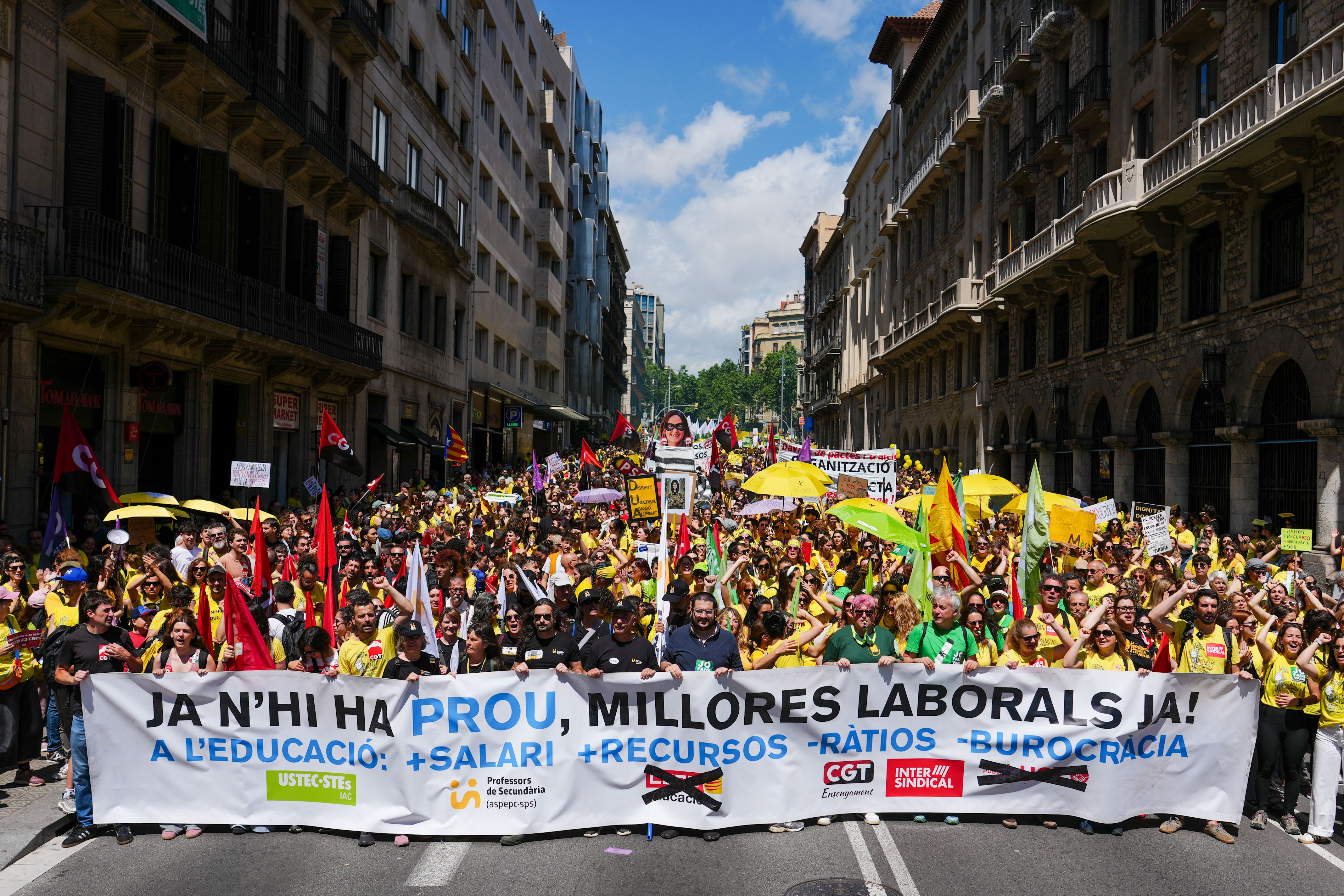 Manifestació dels docents a Barcelona aquest dimarts. Foto: ACN