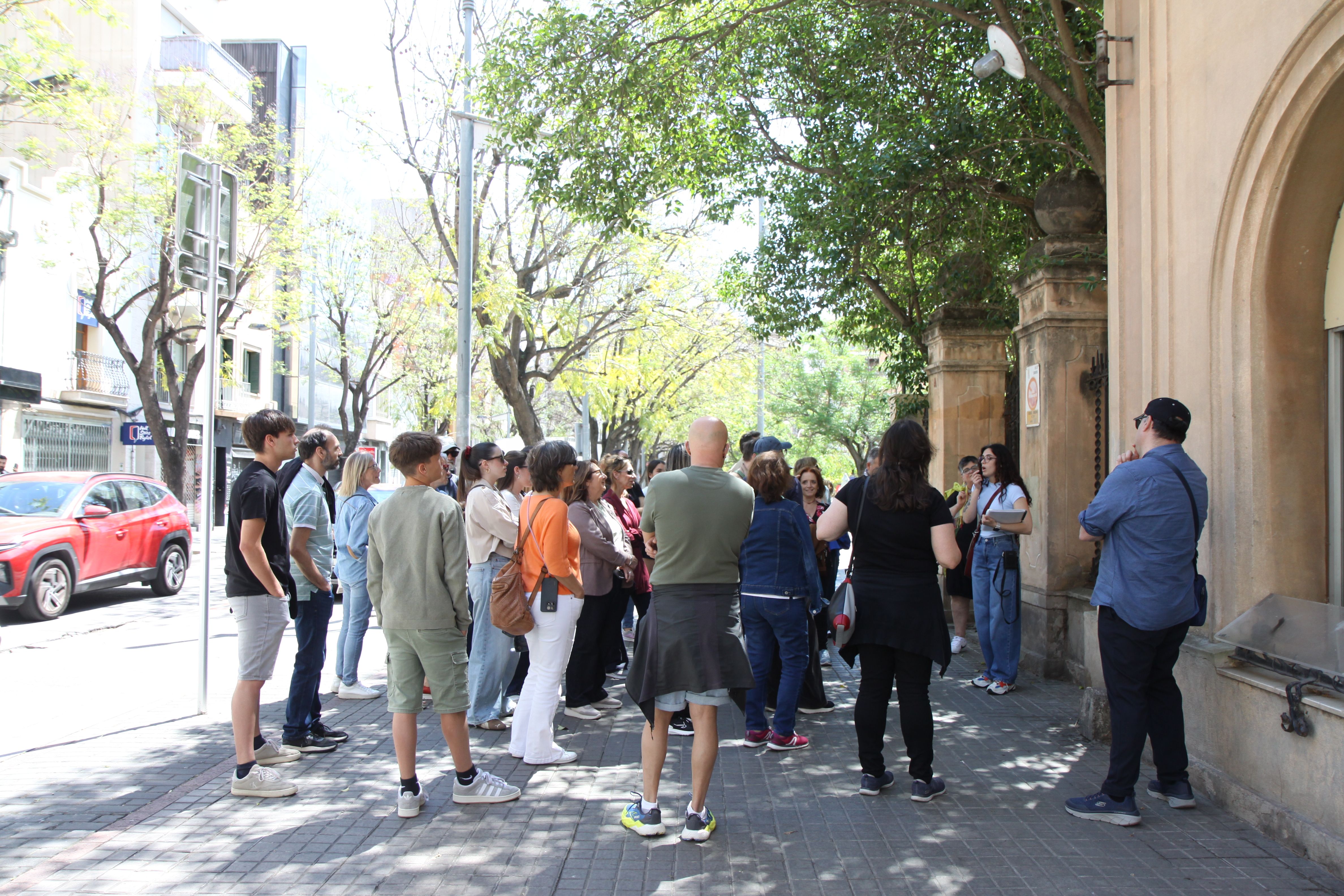 Recorregut de l'itinerari modernista per l'avinguda Catalunya. Foto: Laia Jubany