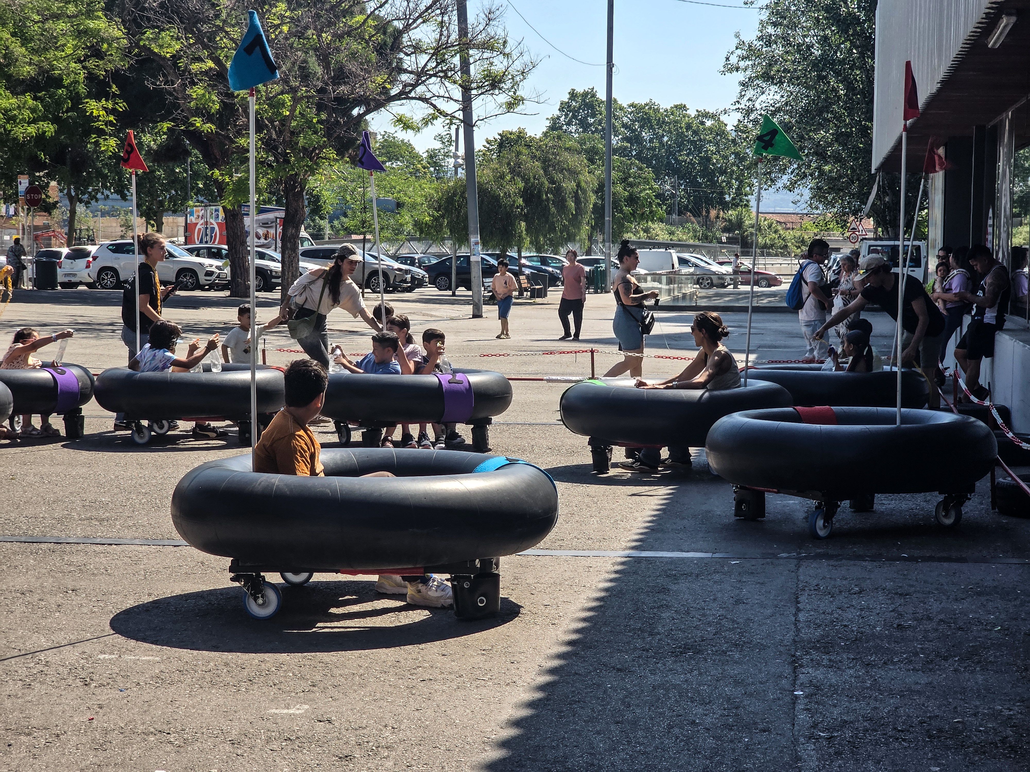 Una de les activitats infantils a la plaça del Mercat Fontetes. FOTO: Marc Mata 