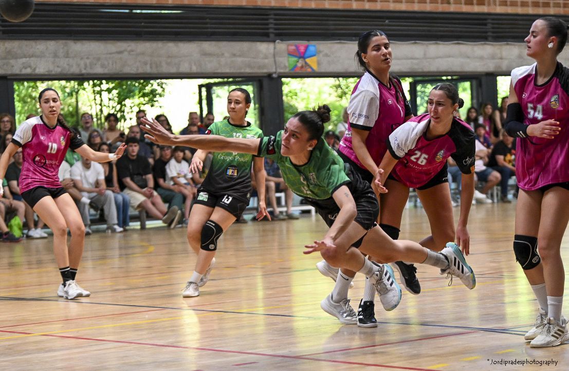 El CH Cerdanyola femení va disputar una eliminatòria d’alta intensitat contra el Molins al Guiera. FOTO: Jordi Prades