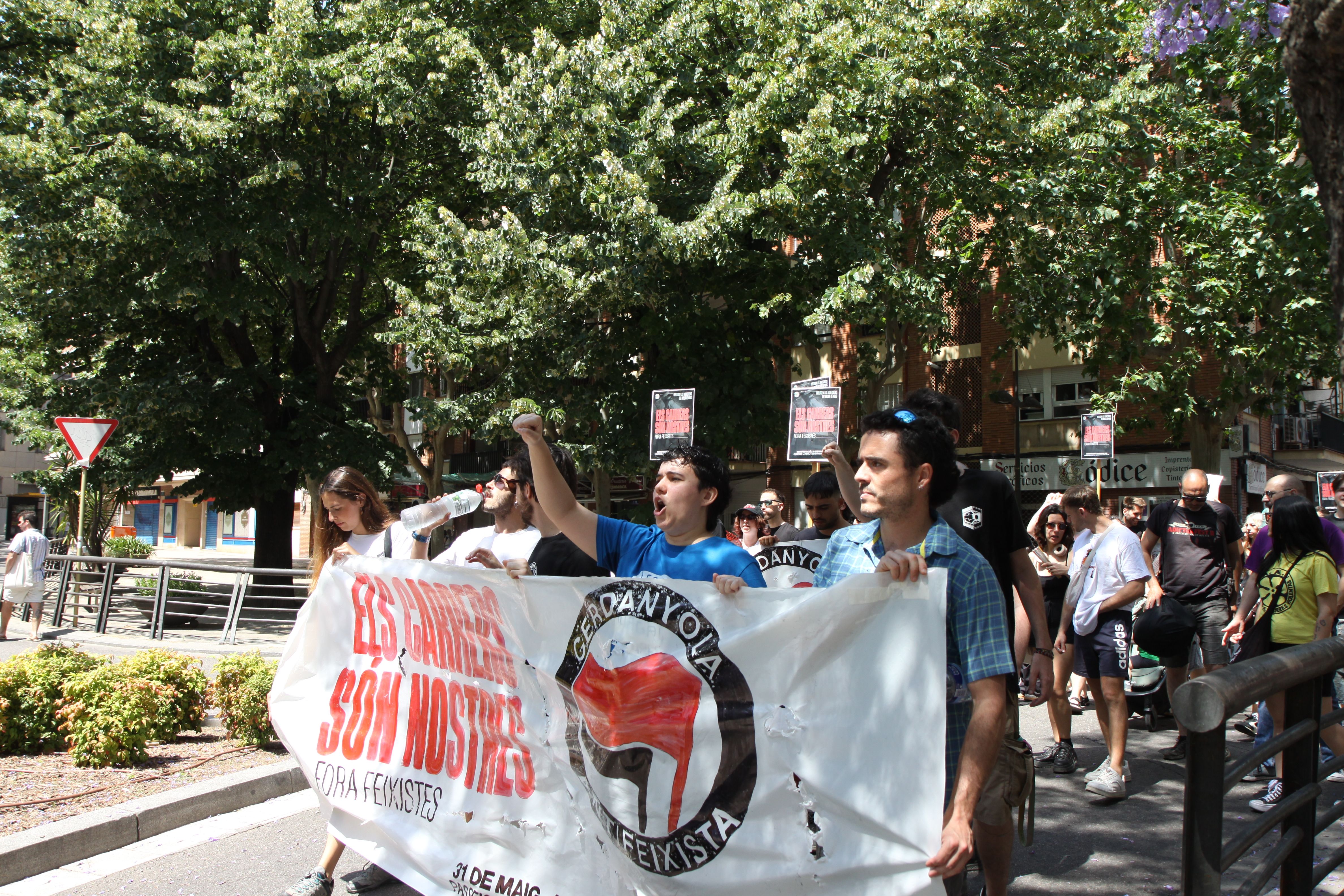 Durant la marxa s'han escoltat crits com "Cerdanyola/Ripollet antifeixista". Foto: Laia Jubany