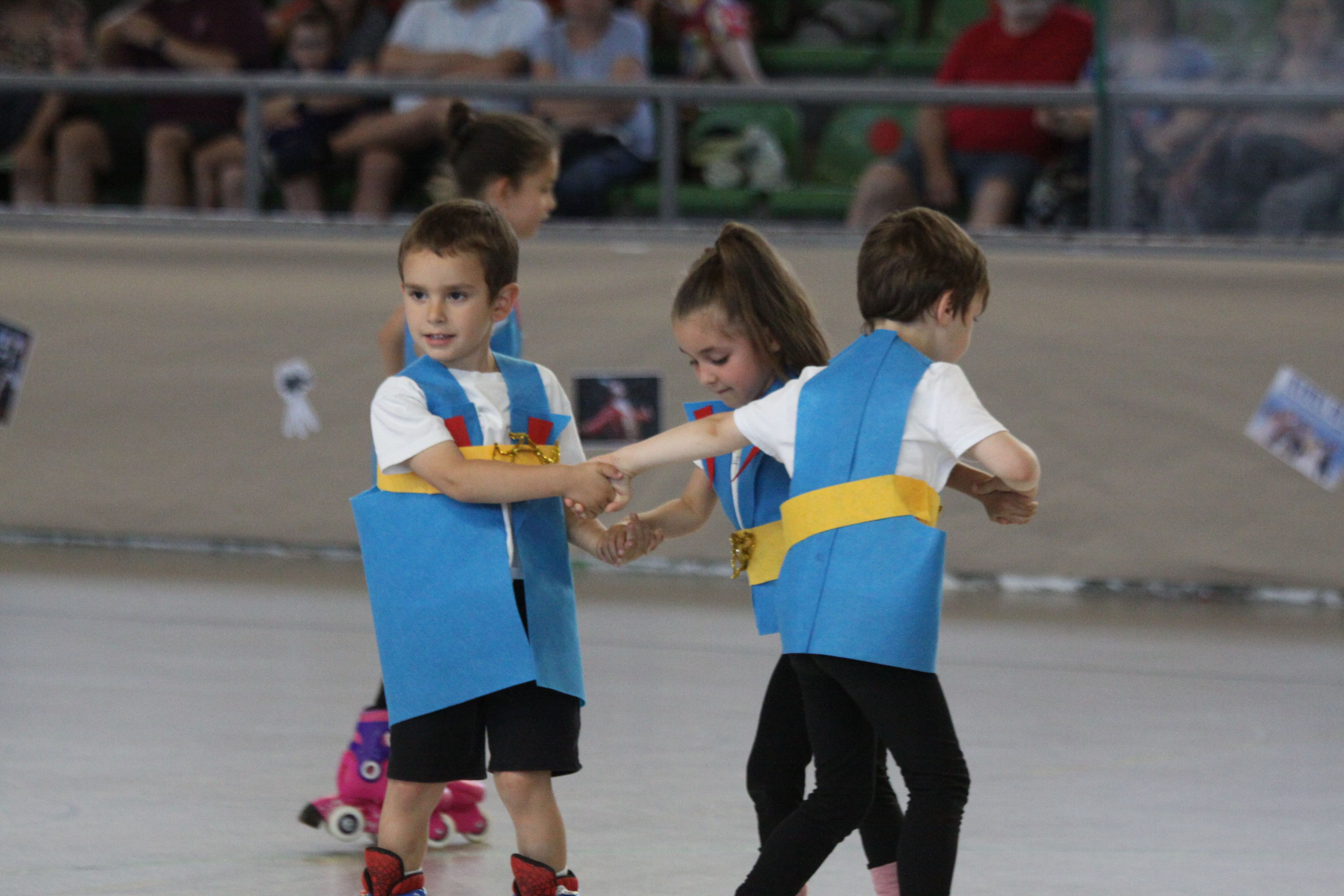 Els petits del FEDAC han fet una actuació del Petit Príncep. Foto: Laia Jubany