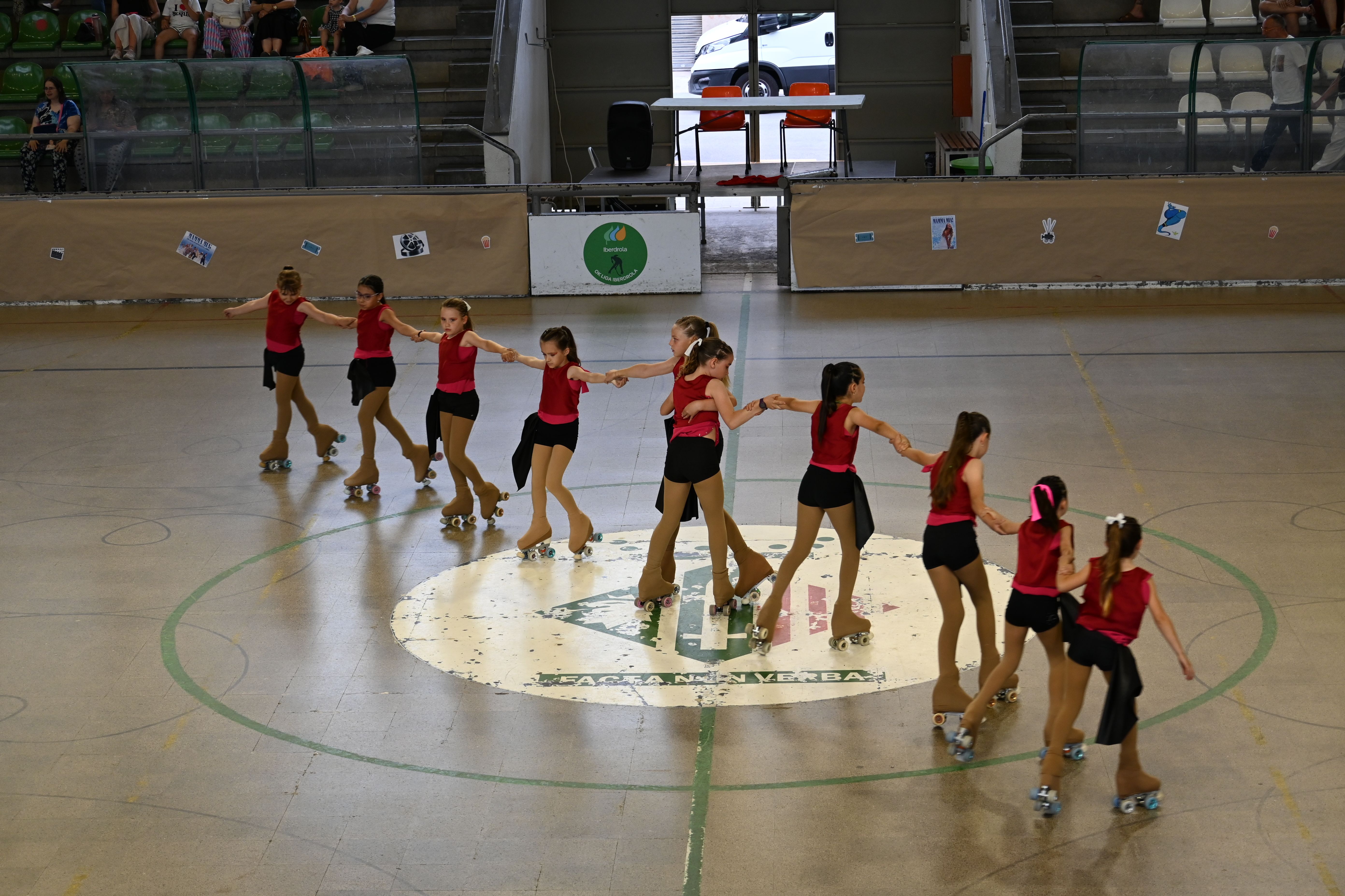 El grup d'Iniciació 1ens ha transportat a fa 10 anys amb 'Teen Beach Movie'. Foto: Cedida