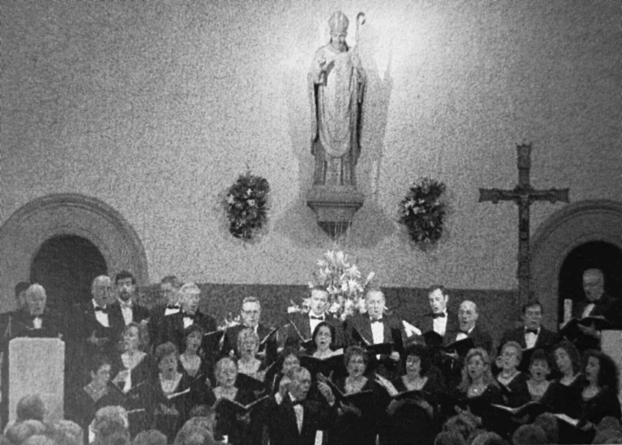 La Coral Cerdanyola, durant el concert de Nadal celebrat a l’església de Sant Martí el gener del 2006. FOTO: Arxiu TOT Cerdanyola