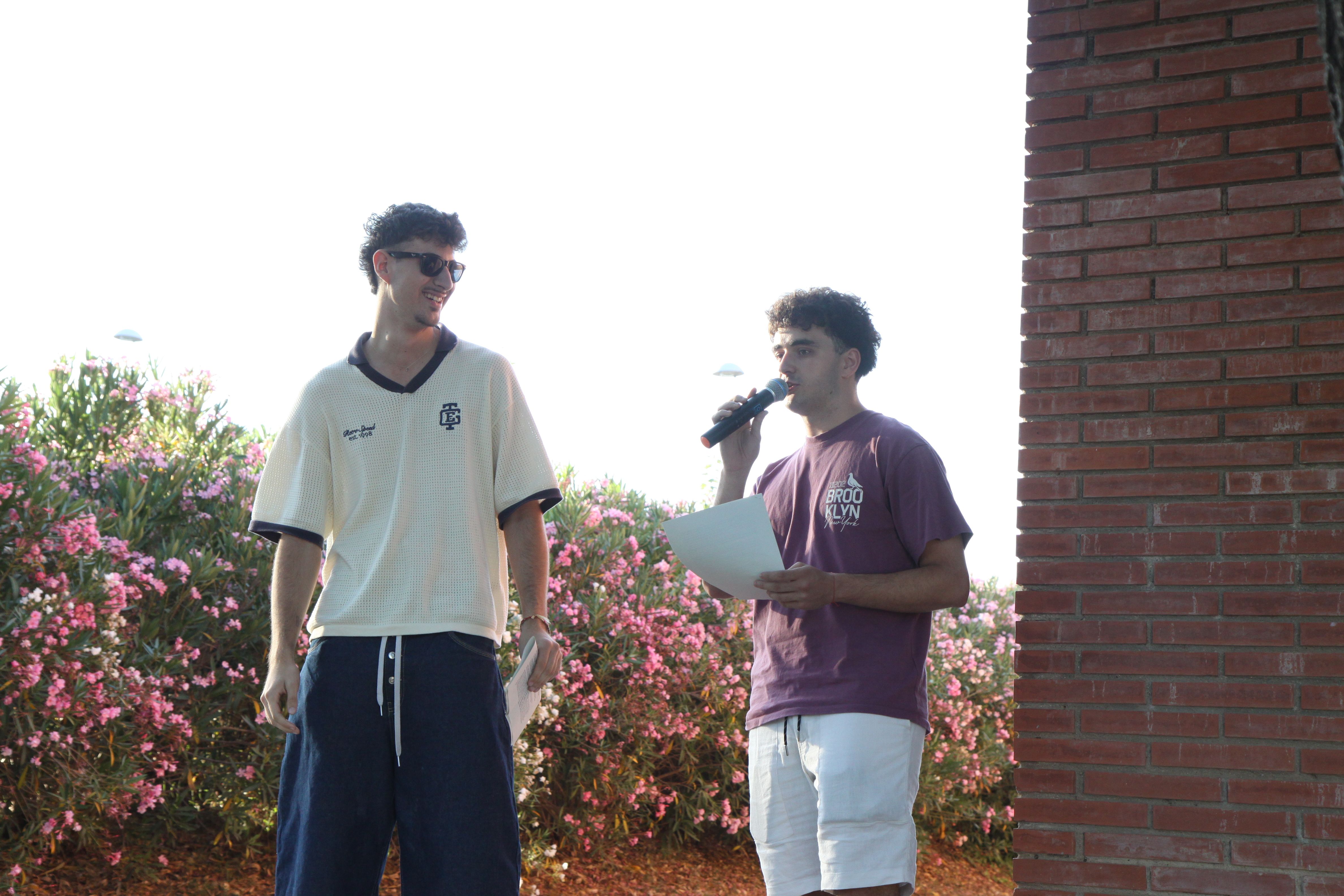 L'Eloi i el Bernat, del Grup Escolta Bellaterra, van protagonitzar el pregó. Foto: Laia Jubany