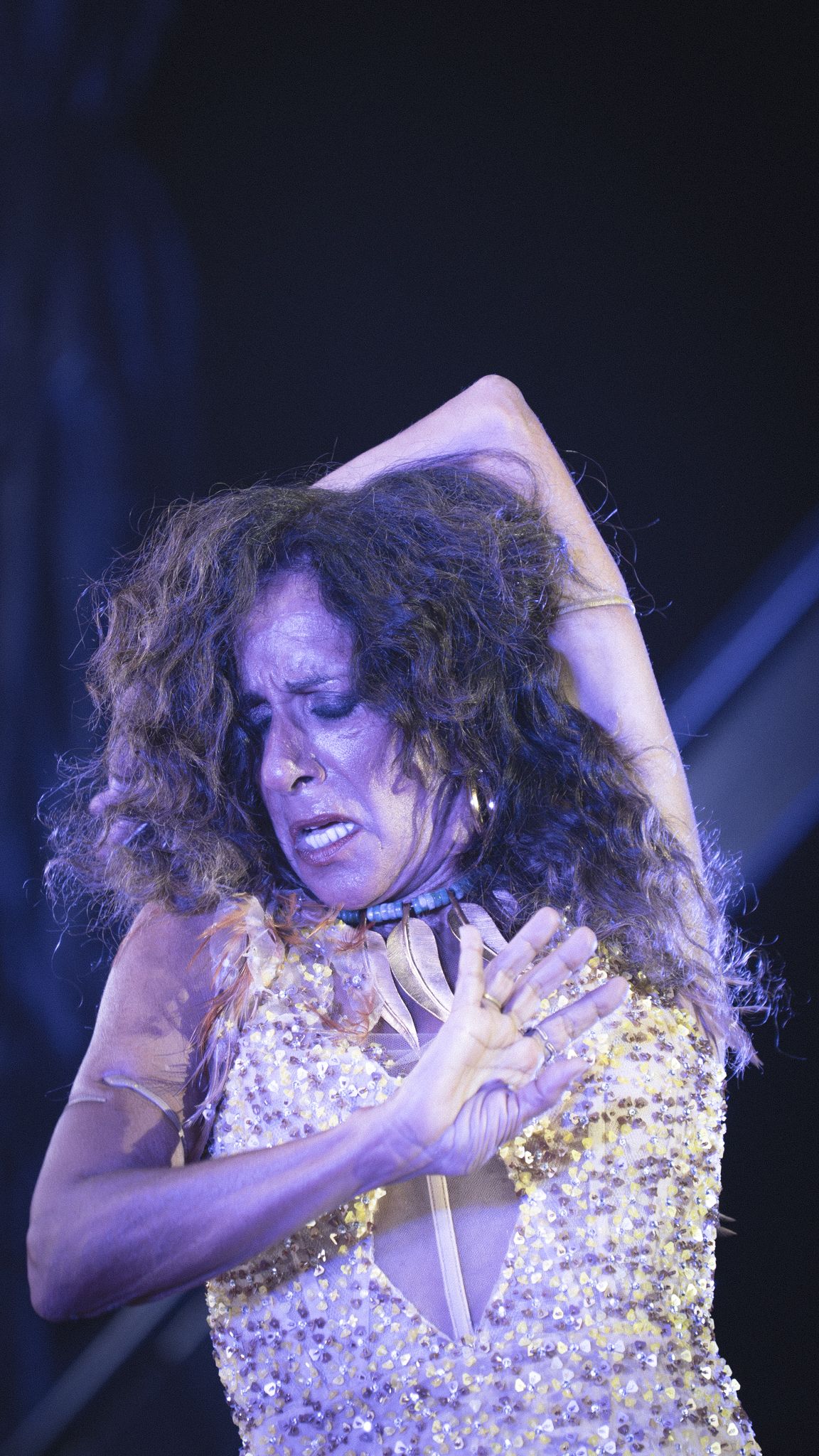 Rosario va ser la gran protagonista musical de l’acte final de l’Orgull a Cerdanyola. FOTO: Mauri Blázquez (@mzzz.raw)