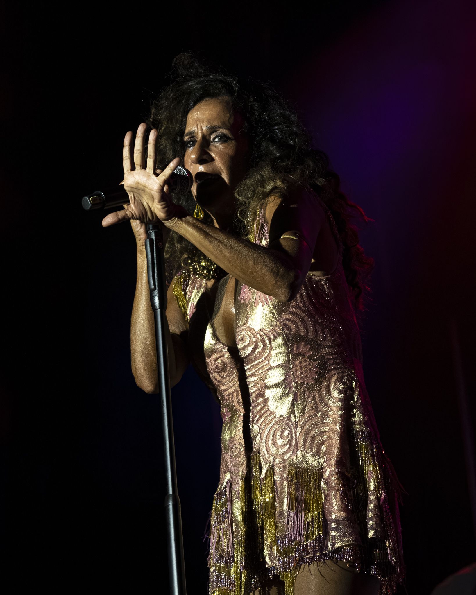 Rosario va ser la gran protagonista musical de l’acte final de l’Orgull a Cerdanyola. FOTO: Mauri Blázquez (@mzzz.raw)