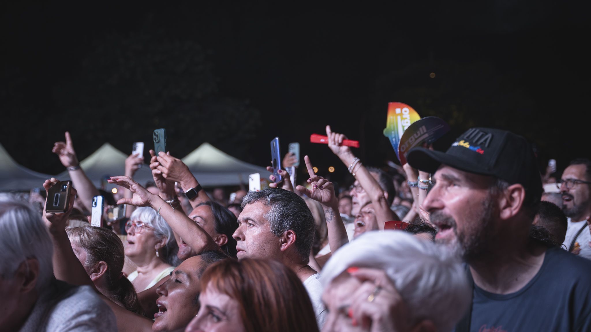 El públic va omplir el Parc Xarau i va seguir el concert de Rosario amb entusiasme. FOTO: Mauri Blázquez (@mzzz.raw)