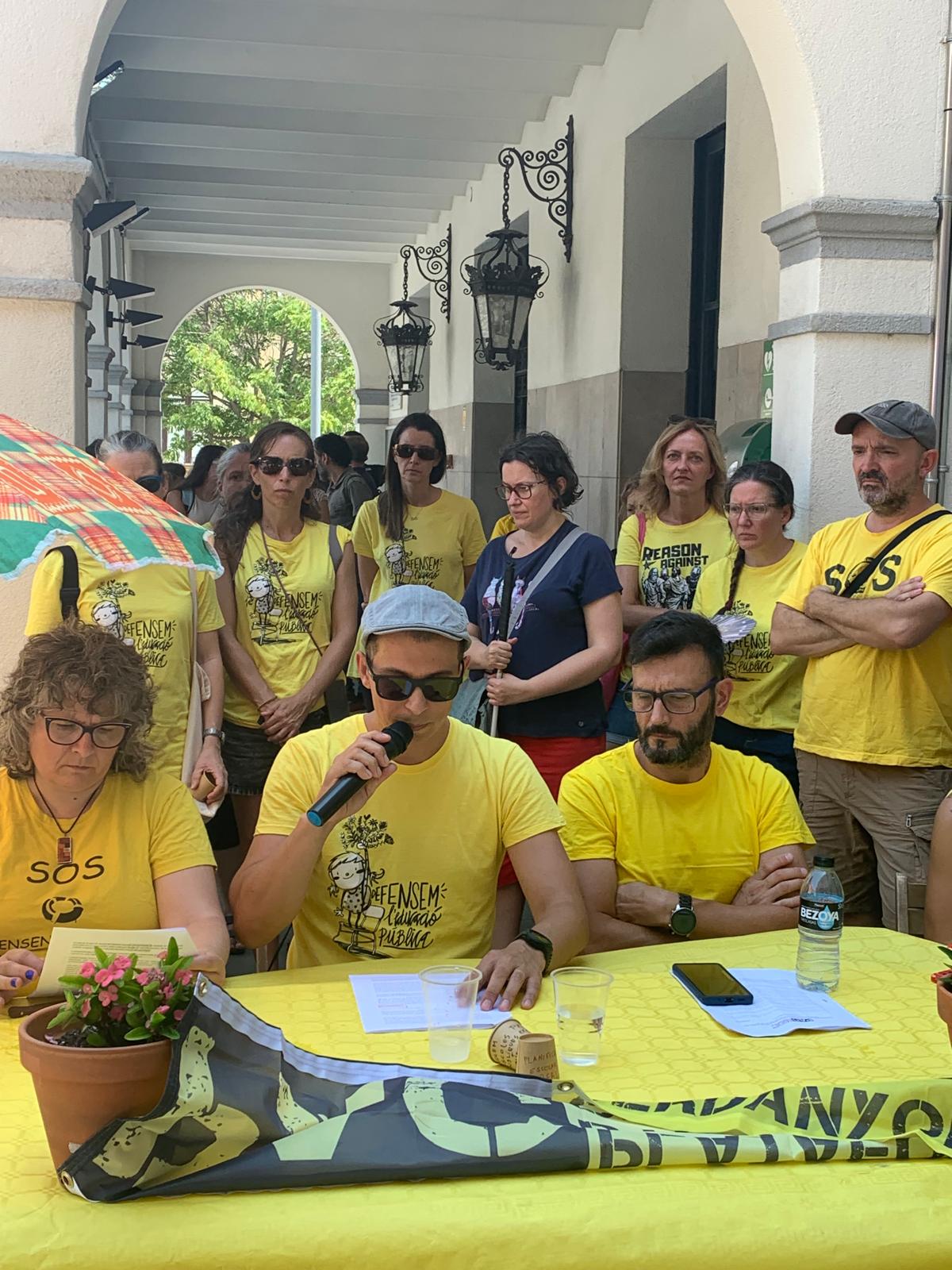 La PAC ha reclamat més contundència a l'Ajuntament en defensa de l'escola pública. FOTO: Judit Josa
