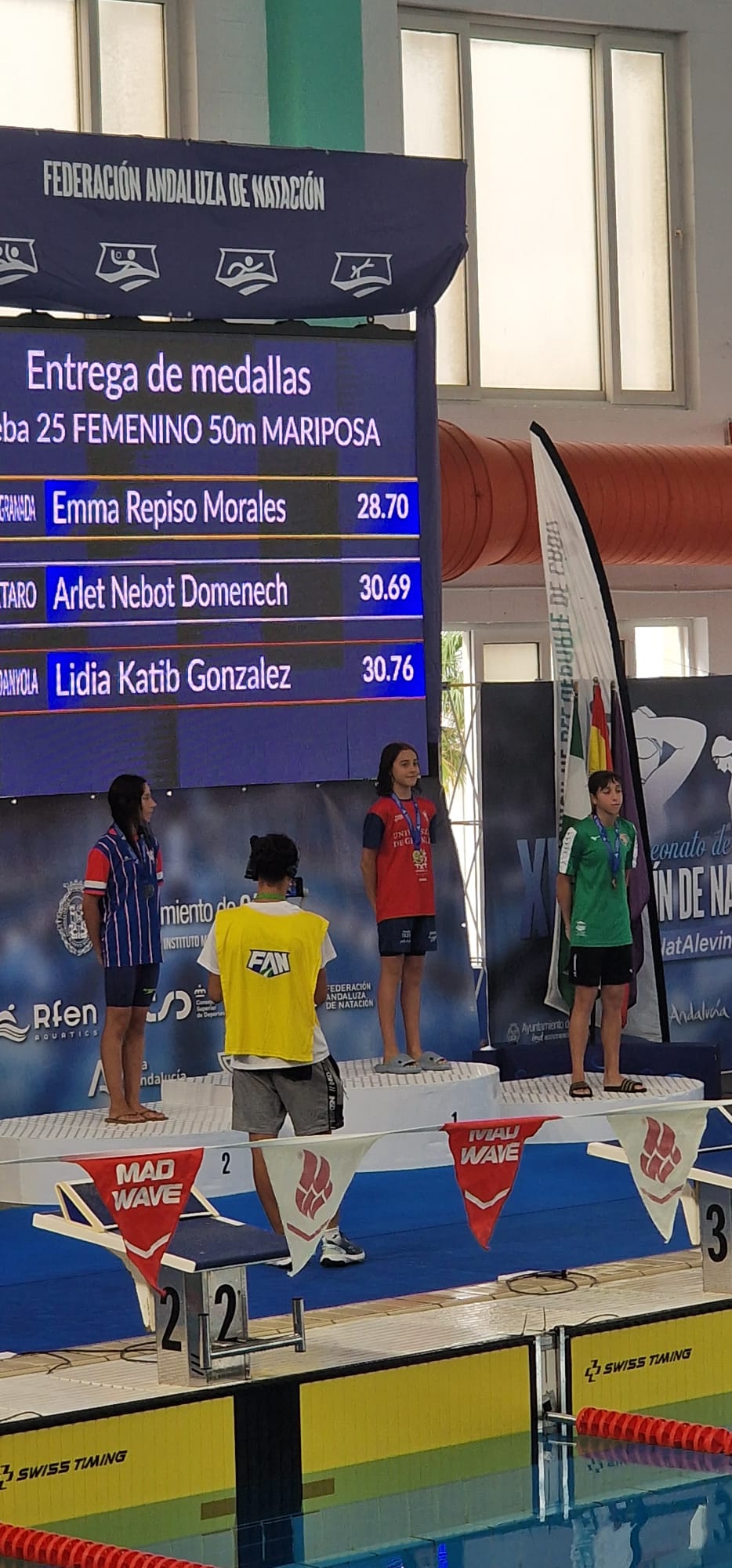 Lídia Katib, del CN Cerdanyola, al podi dels 50 papallona del Campionat d’Espanya aleví. FOTO: CN Cerdanyola