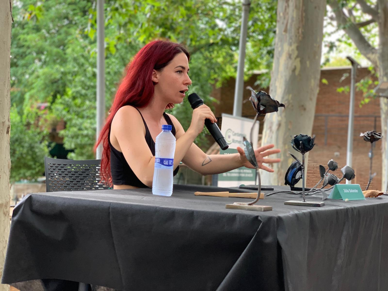 La divulgadora feminista ha defensat la necessitat de posar nom a les desigualtats i crear entorns laborals segurs. FOTO: Judit Josa