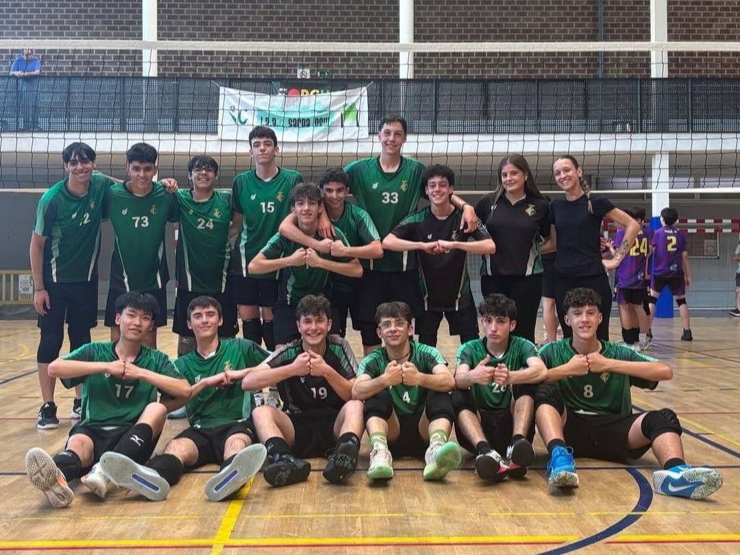 Un dels equips masculins del Club de Vòlei. Foto: Laia Jubany