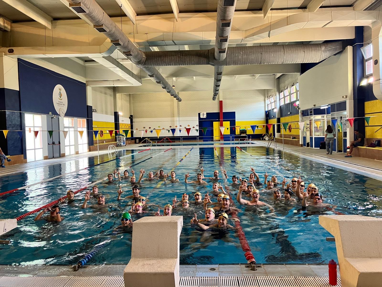 Nedadors del CN Cerdanyola a la piscina de Can Xarau. Foto: Cedida
