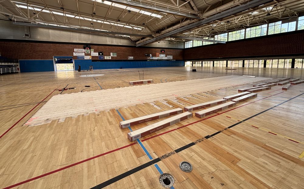 En marxa les obres de renovació del parquet del PEM Guiera. Foto: Ajuntament