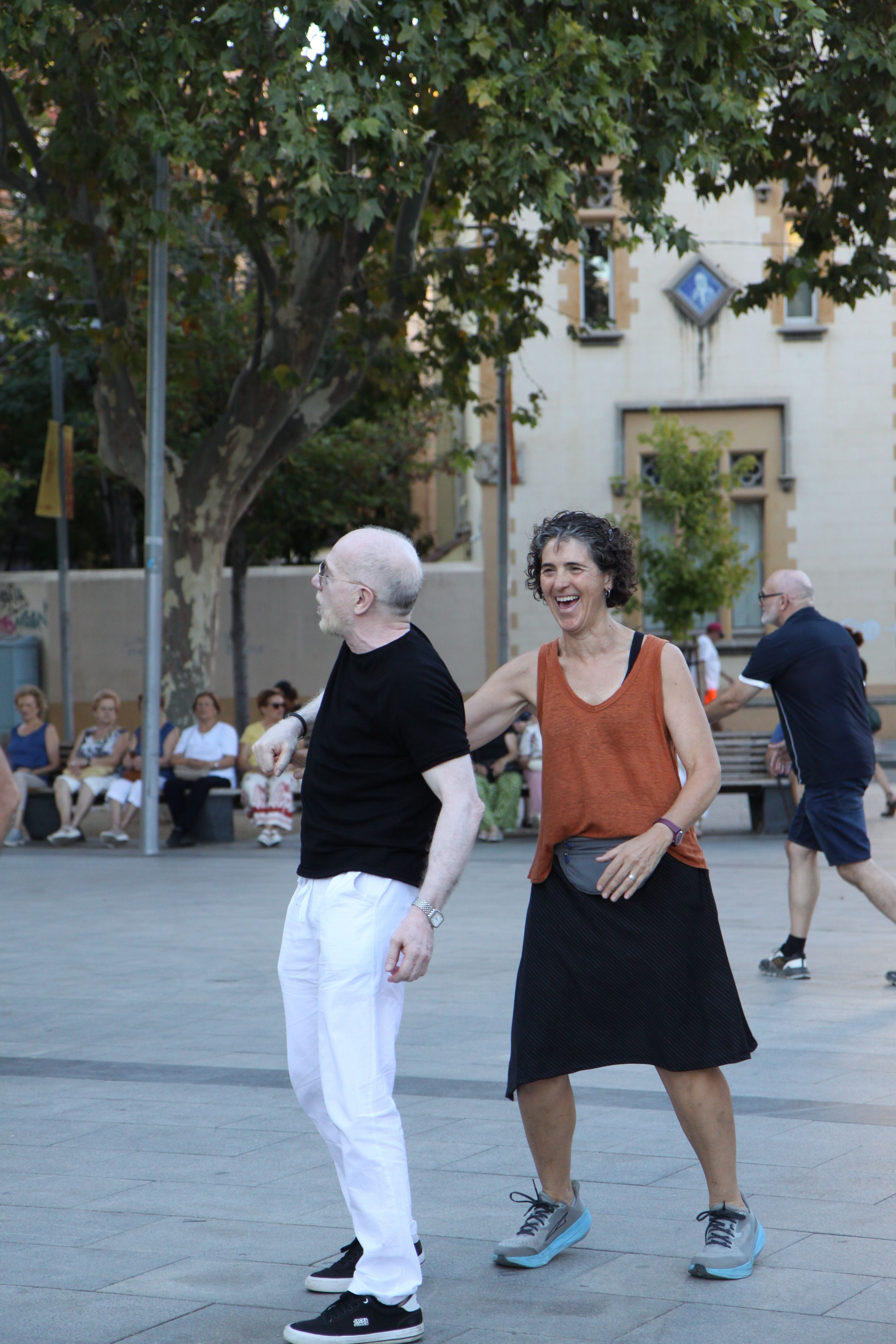 Ballarins a l'Abat Oliba. Foto: Laia Jubany