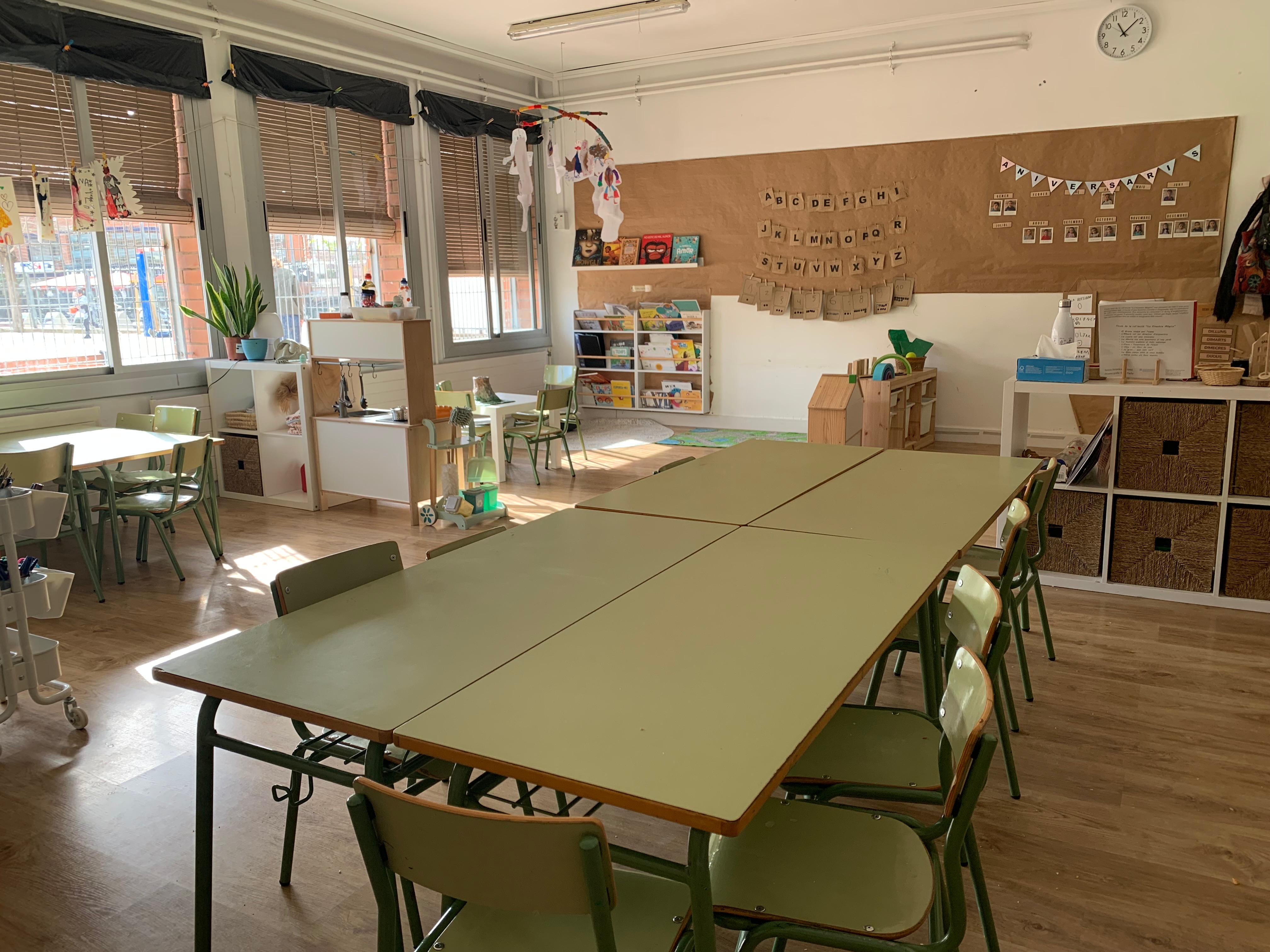 Una de les aules de l'escola Sant Martí. FOTO: Judit Josa 