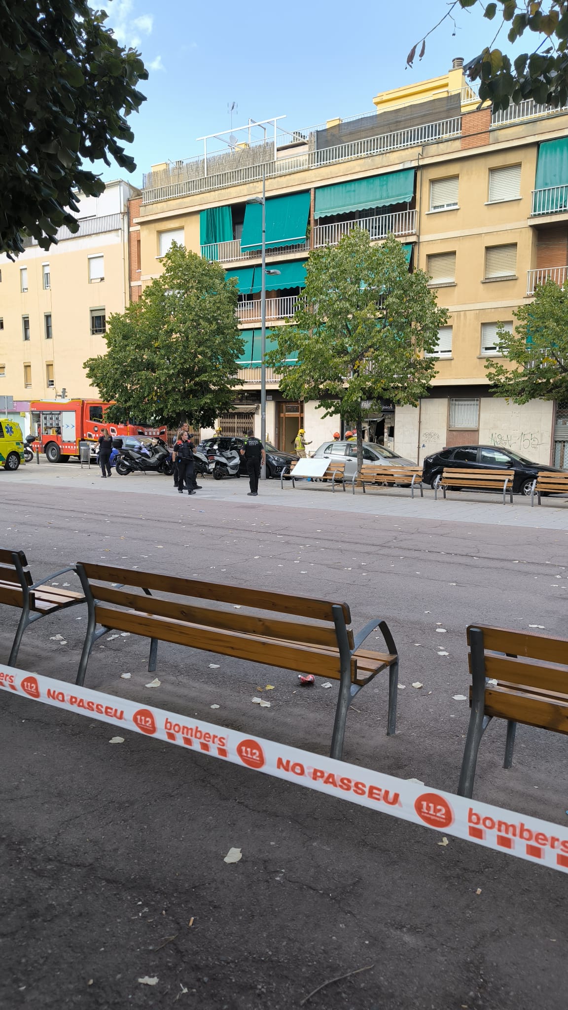 Dos ferits en una explosió en un local de Banús-Bonasort