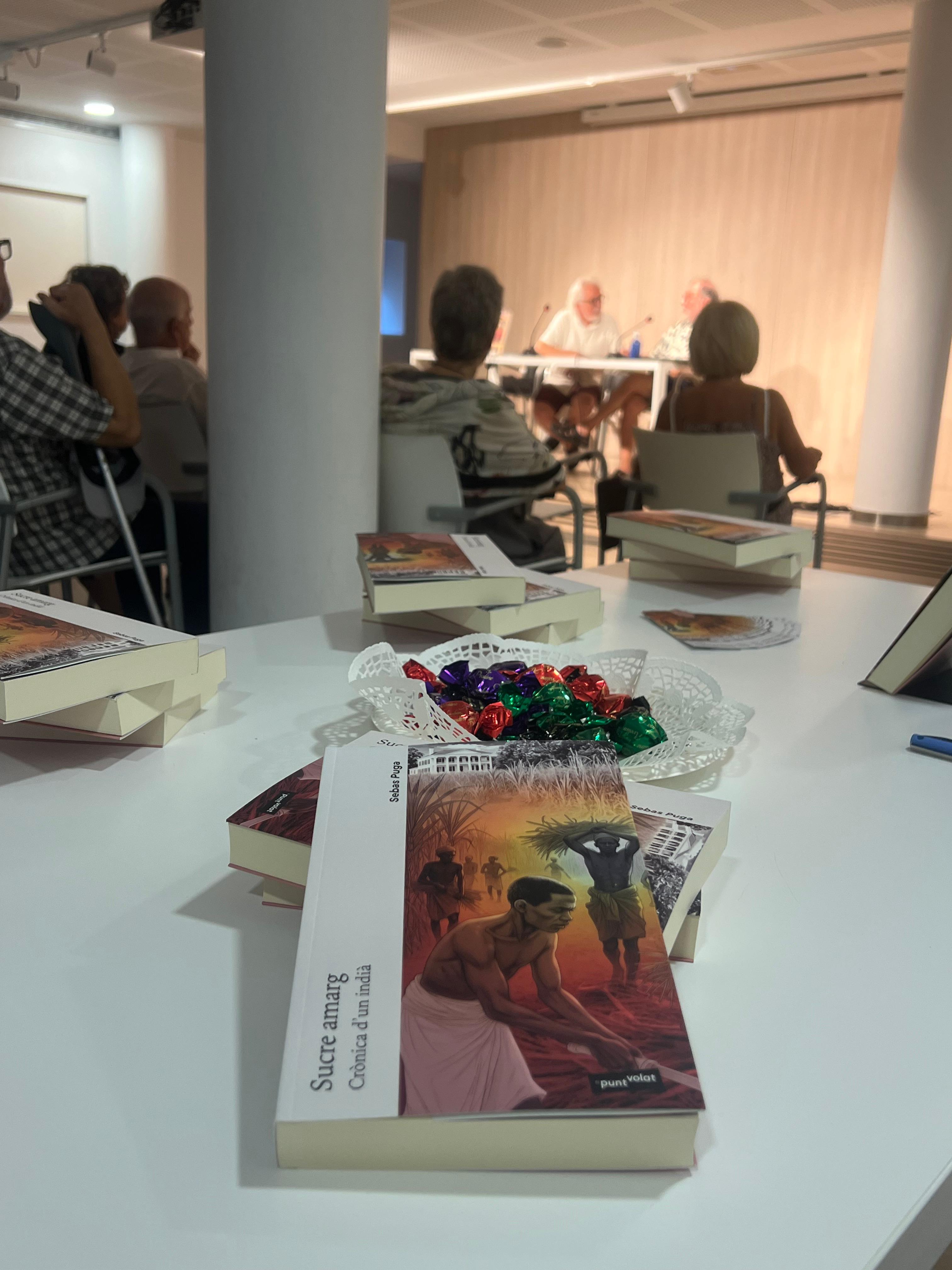 Presentació del llibre de Sebastià Pugas dimarts 8 de setembe a la biblioteca municipal de Cerdanyola. FOTO: Judit Josa 