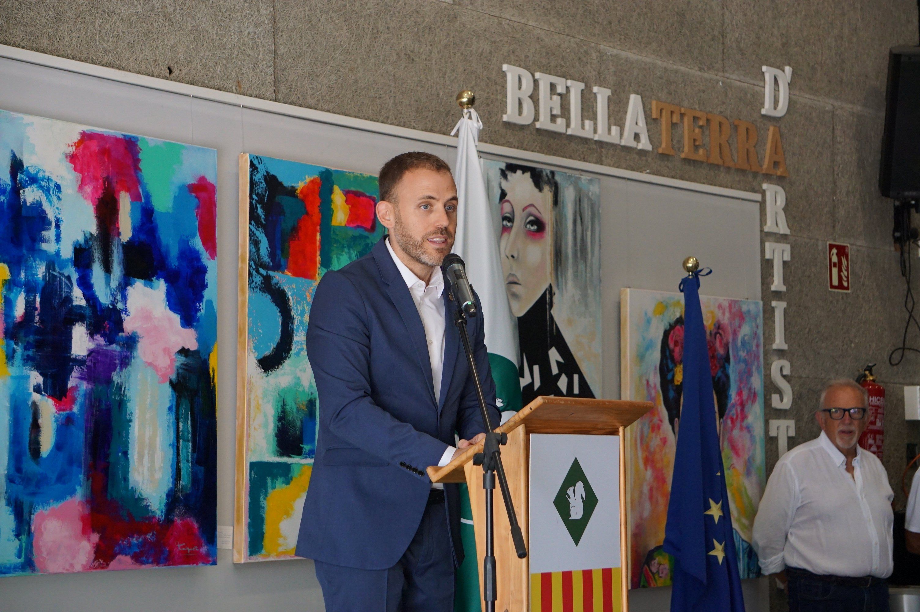 Carlos Cordón, durant l’ofrena floral de la Diada a Bellaterra. FOTO: Samantha Fernández-Luengo Zas