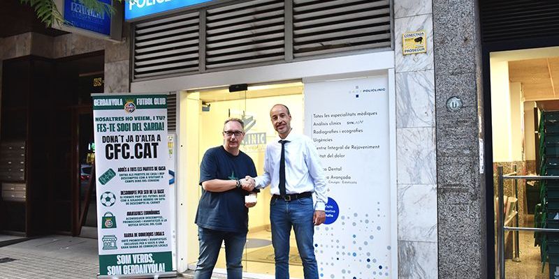 El president del Cerdanyola Futbol Club amb el gerent de Grup Policlinic FOTO: Cedida
