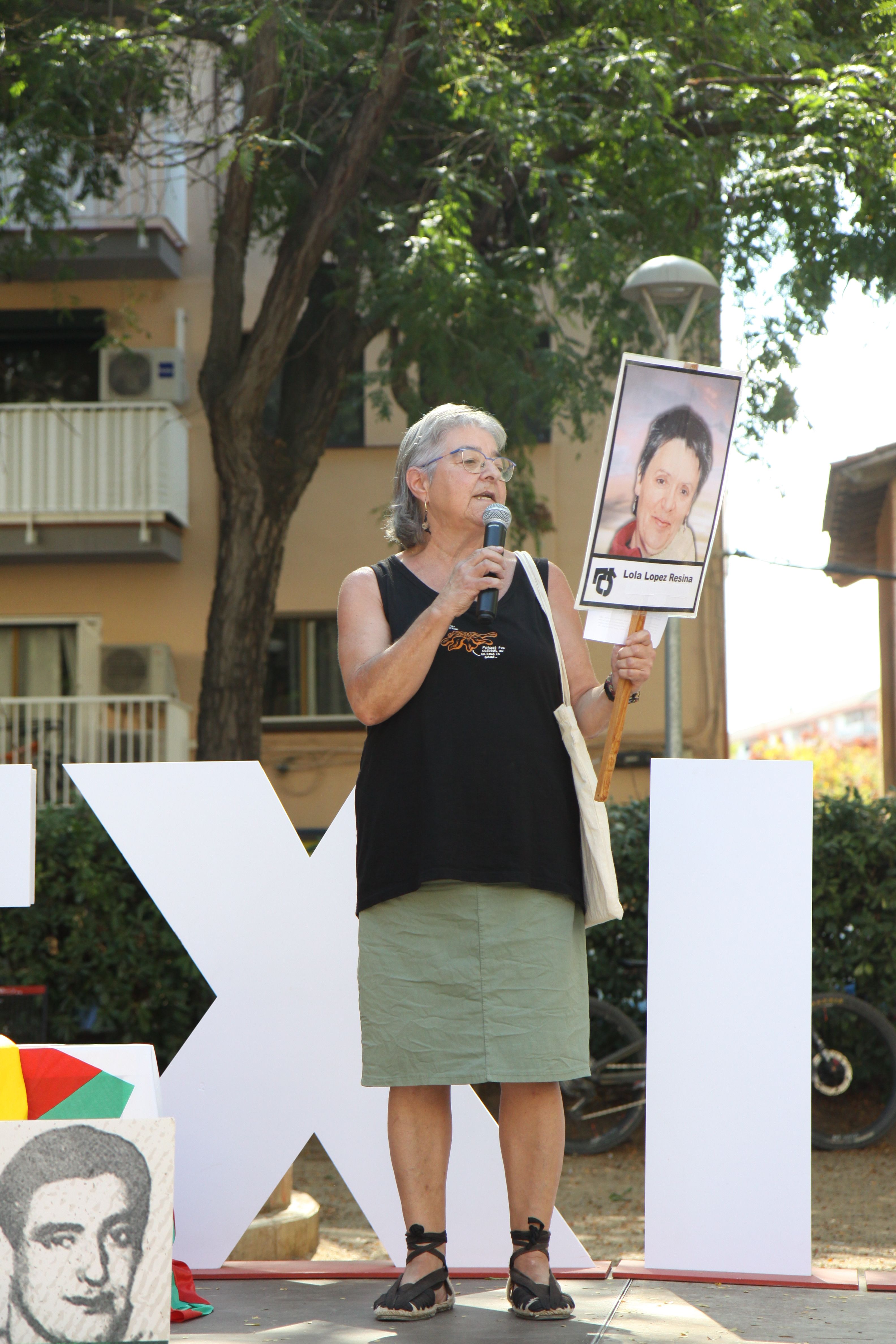 Parlament del Comitè de Suport a Lola Lopez Resina durant l'homenatge al Txiki. Foto: Laia Jubany