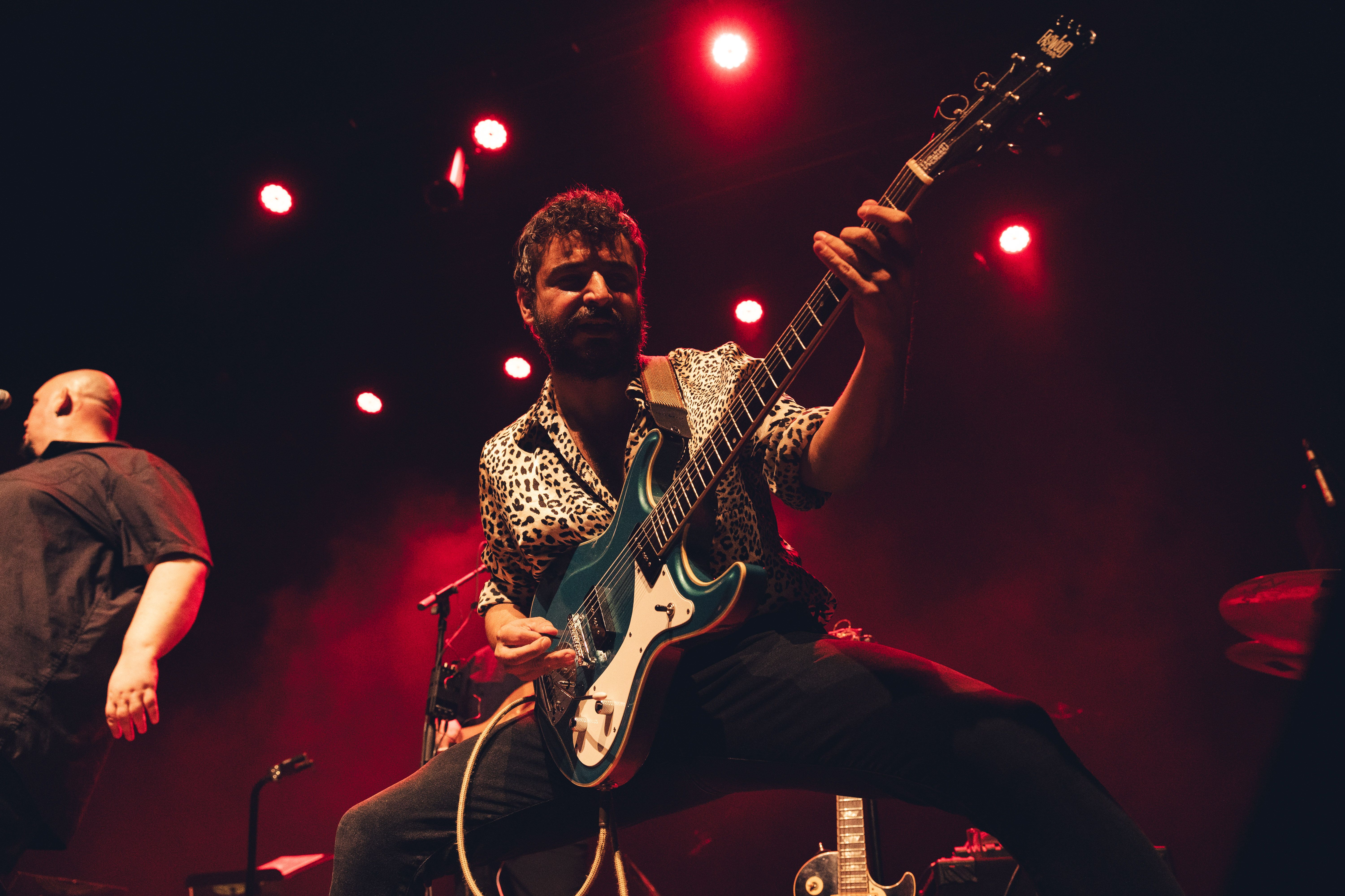 La força d'A Contra Blues sobre l'escenari del Teatre Ateneu. FOTO: Arnau Padilla