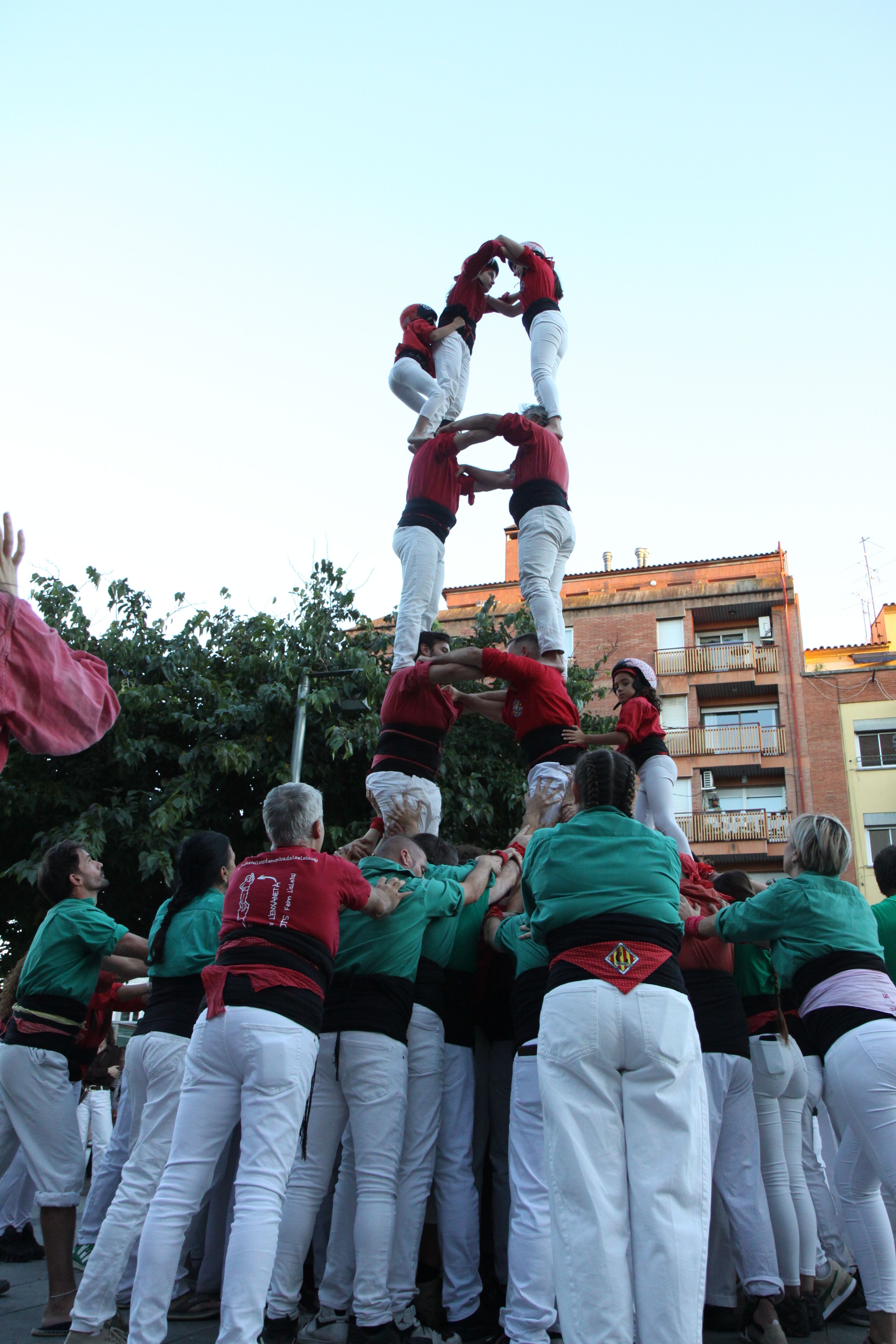 Pujada de la torre de 6 dels Maduixots. Foto: Laia Jubany