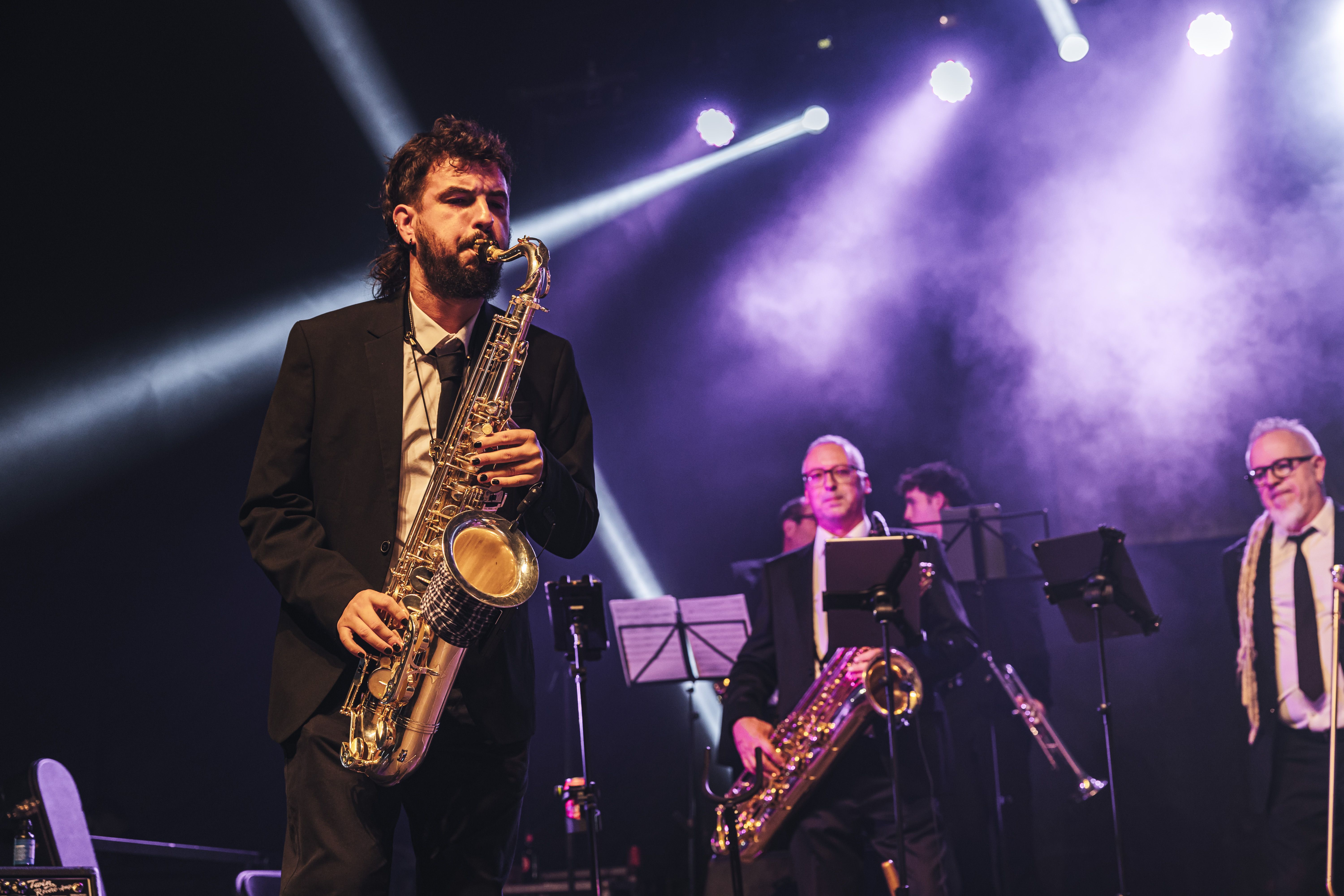 Els instruments de vent, una de les sonoritats de la banda. FOTO: Arnau Padilla
