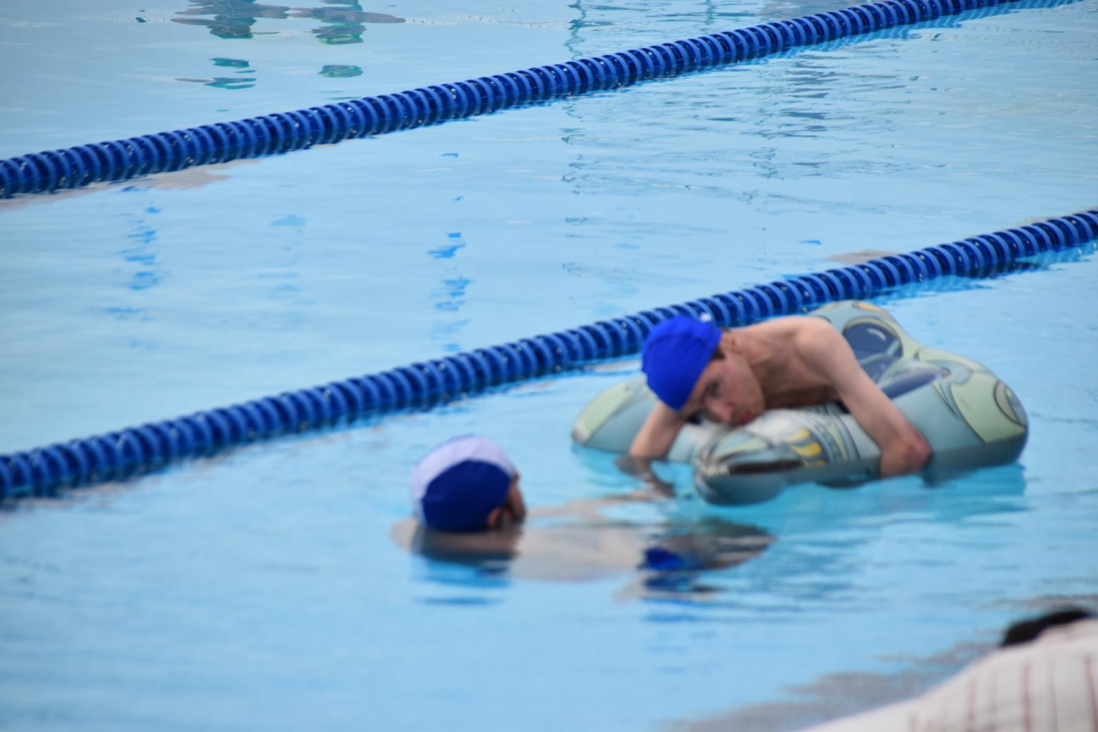 Un dels participants durant una prova de natació als Jocs Special Olympics de Tarragona. FOTO: Cedida per Aspadi.