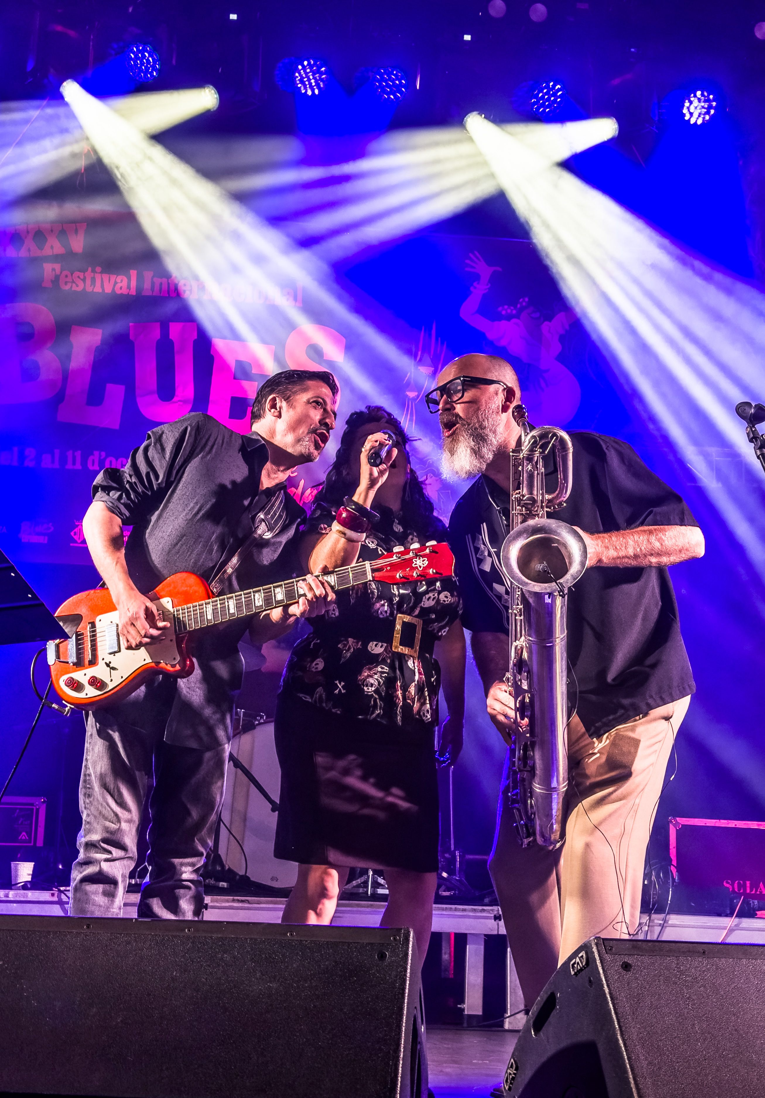 The Rhythm Treasures, amb Myriam Swanson al centre, durant l'actuació al pla de les Alzines. FOTO: Carme Monclús