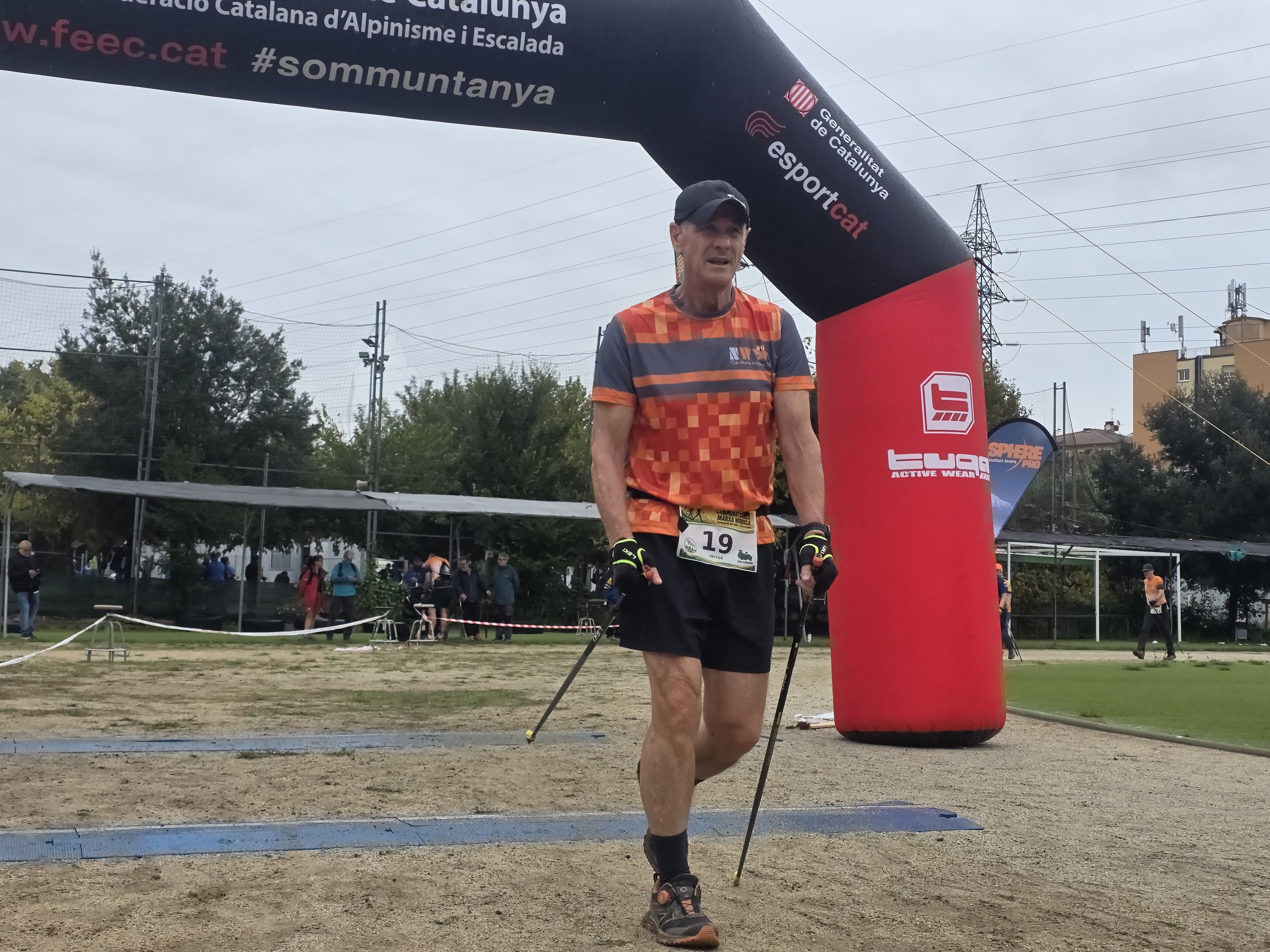 La pluja no ha aturat el Campionat de Catalunya de Marxa Nòrdica “Ciutat de Cerdanyola” . FOTO: Marc Mata