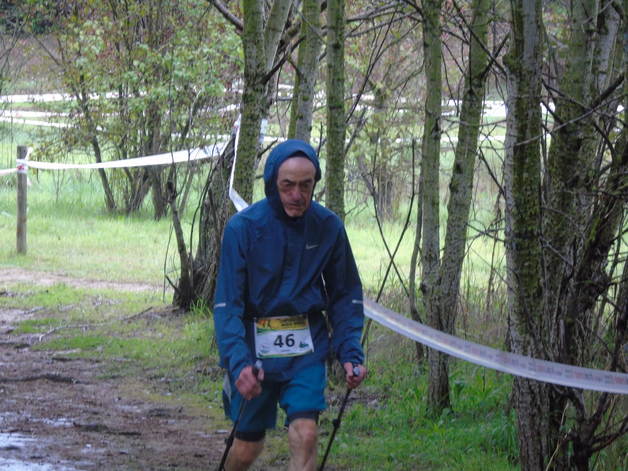 La pluja no ha aturat el Campionat de Catalunya de Marxa Nòrdica “Ciutat de Cerdanyola” . FOTO: Sergio Torres