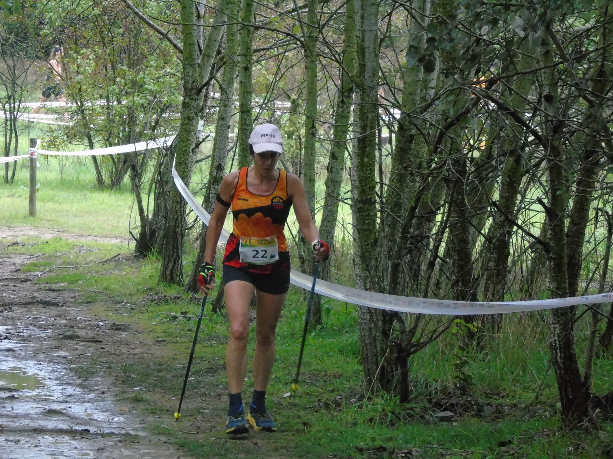 La pluja no ha aturat el Campionat de Catalunya de Marxa Nòrdica “Ciutat de Cerdanyola” . FOTO: Sergio Torres