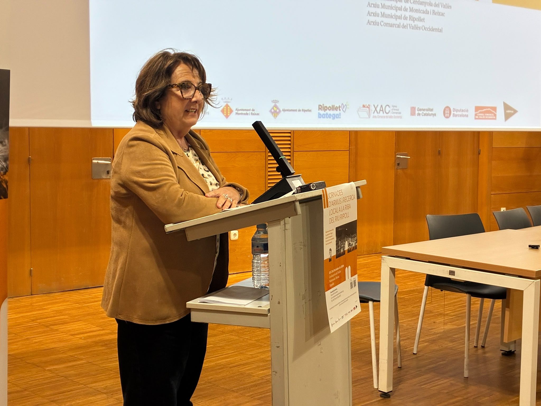 Pilar Adell, regidora d'Arxius, durant la seva intervenció. Foto: Laia Jubany